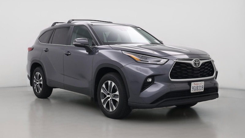 2023 Toyota Highlander XLE Hero Image