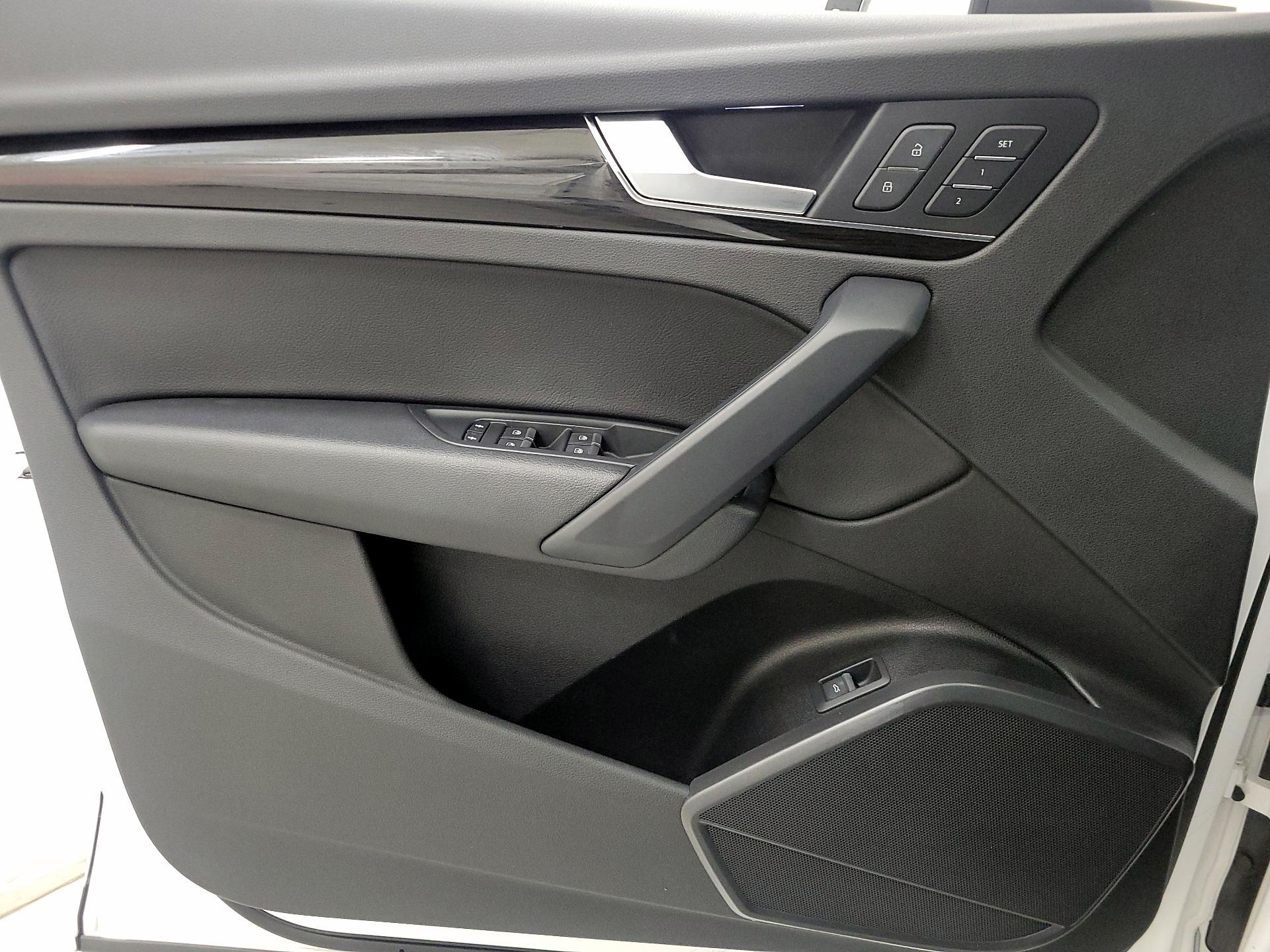 Thumbnail: 2019 Audi Q5 - 12
