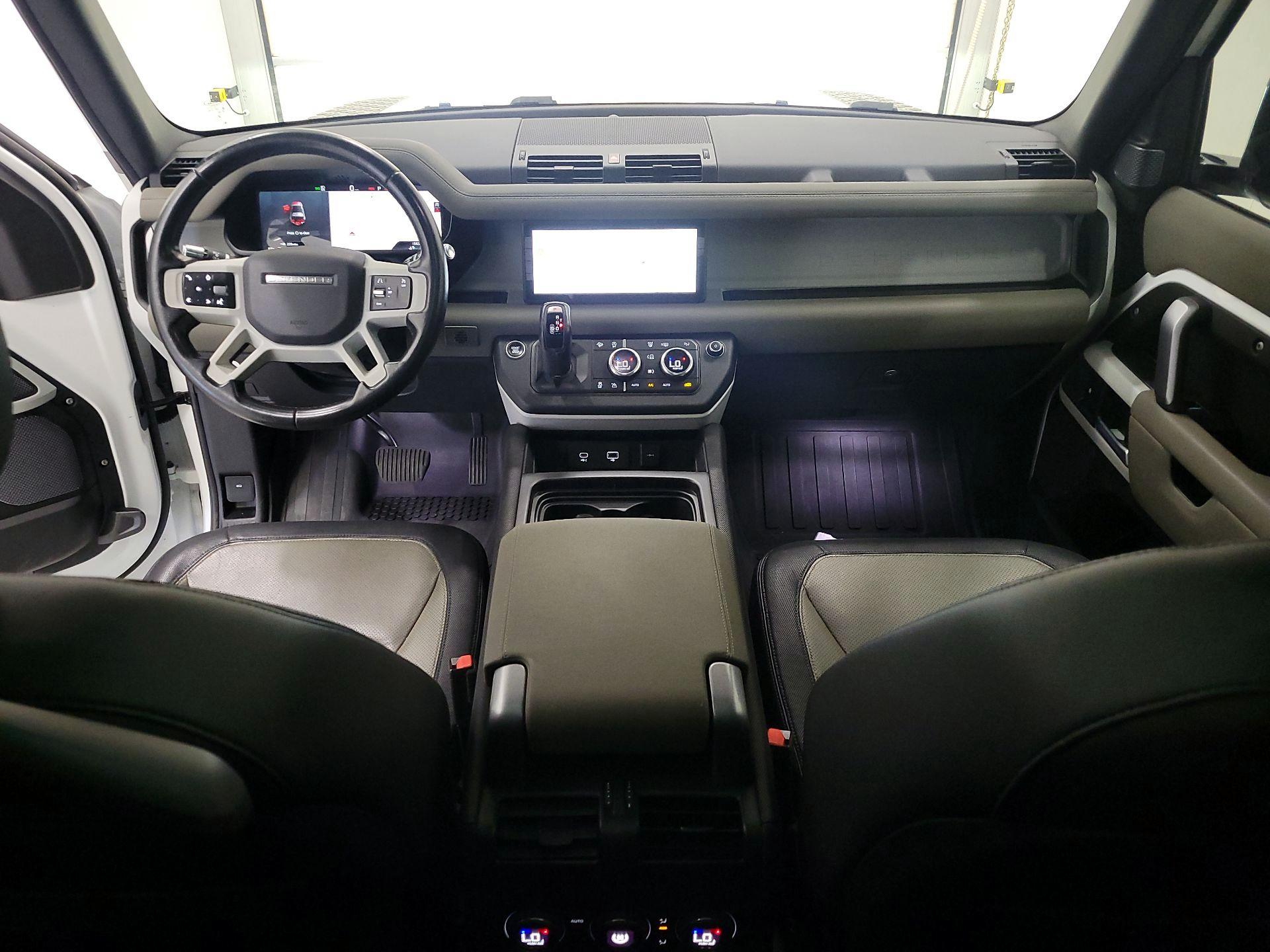 Thumbnail: 2021 Land Rover Defender - 9