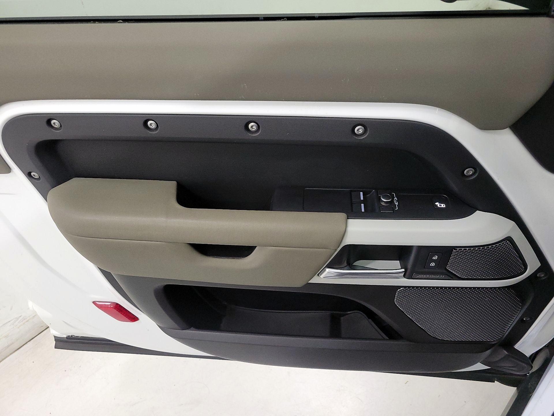 Thumbnail: 2021 Land Rover Defender - 12