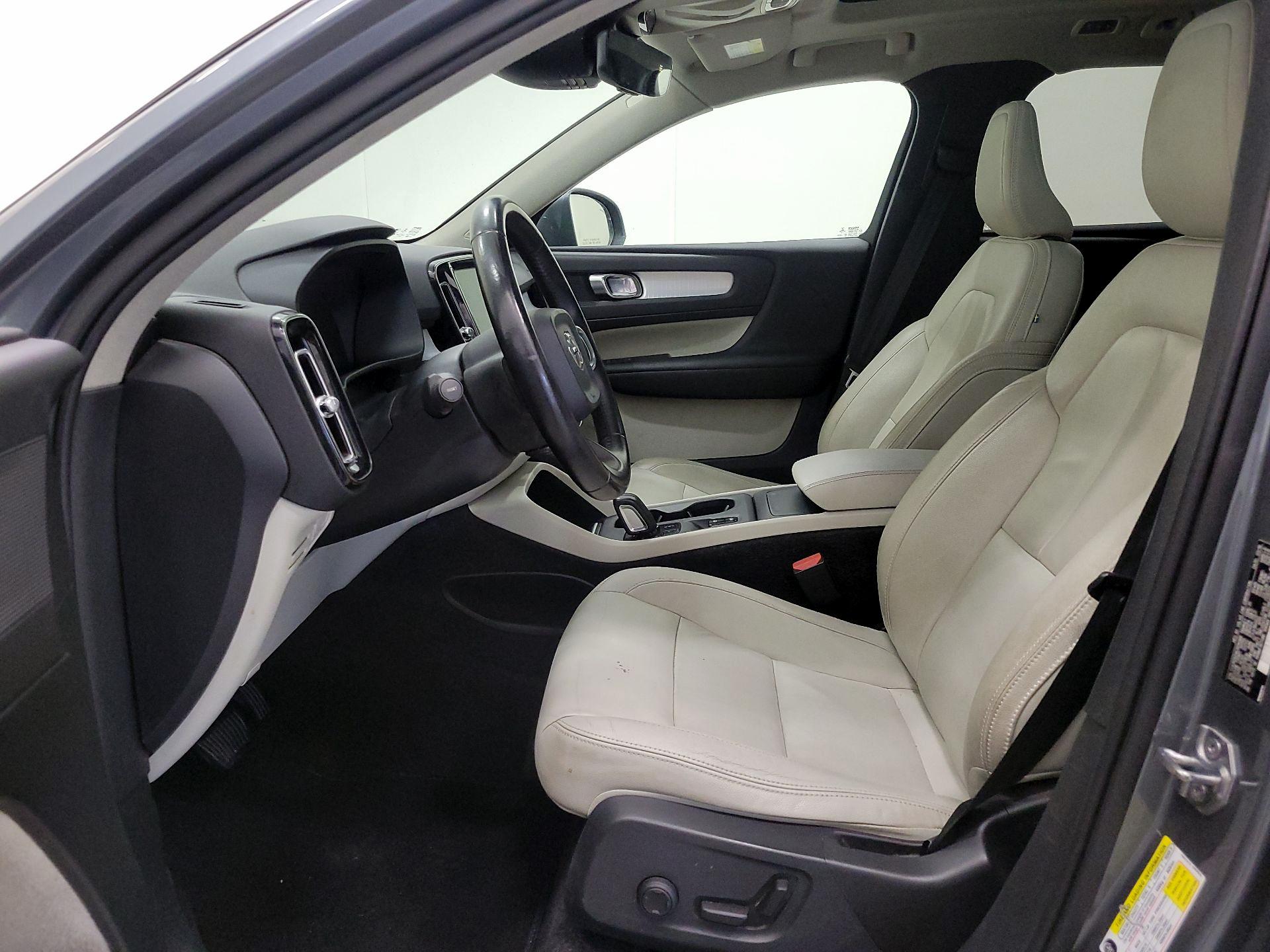 Thumbnail: 2019 Volvo XC40 - 11