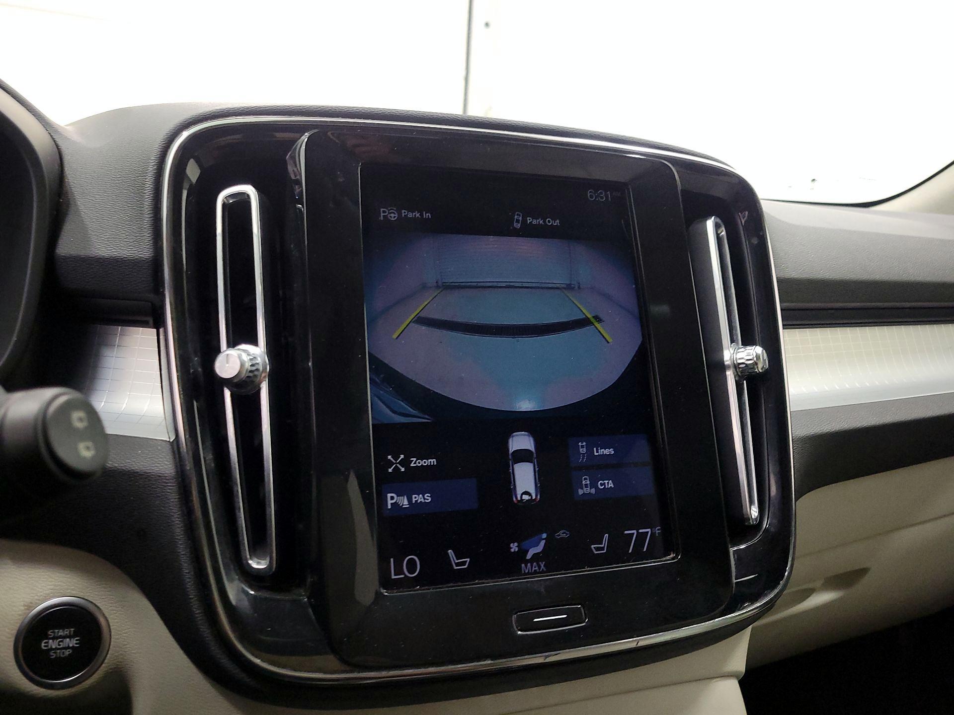 Thumbnail: 2019 Volvo XC40 - 13