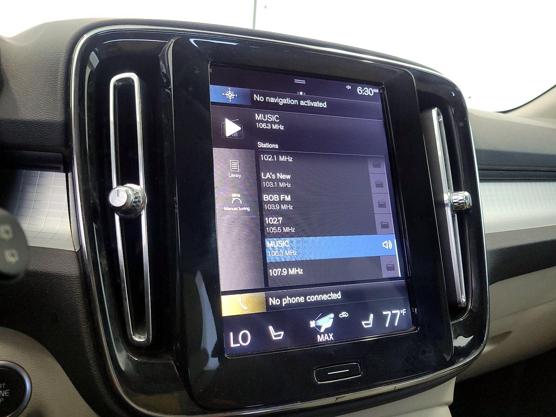 Thumbnail: 2019 Volvo XC40 - 14