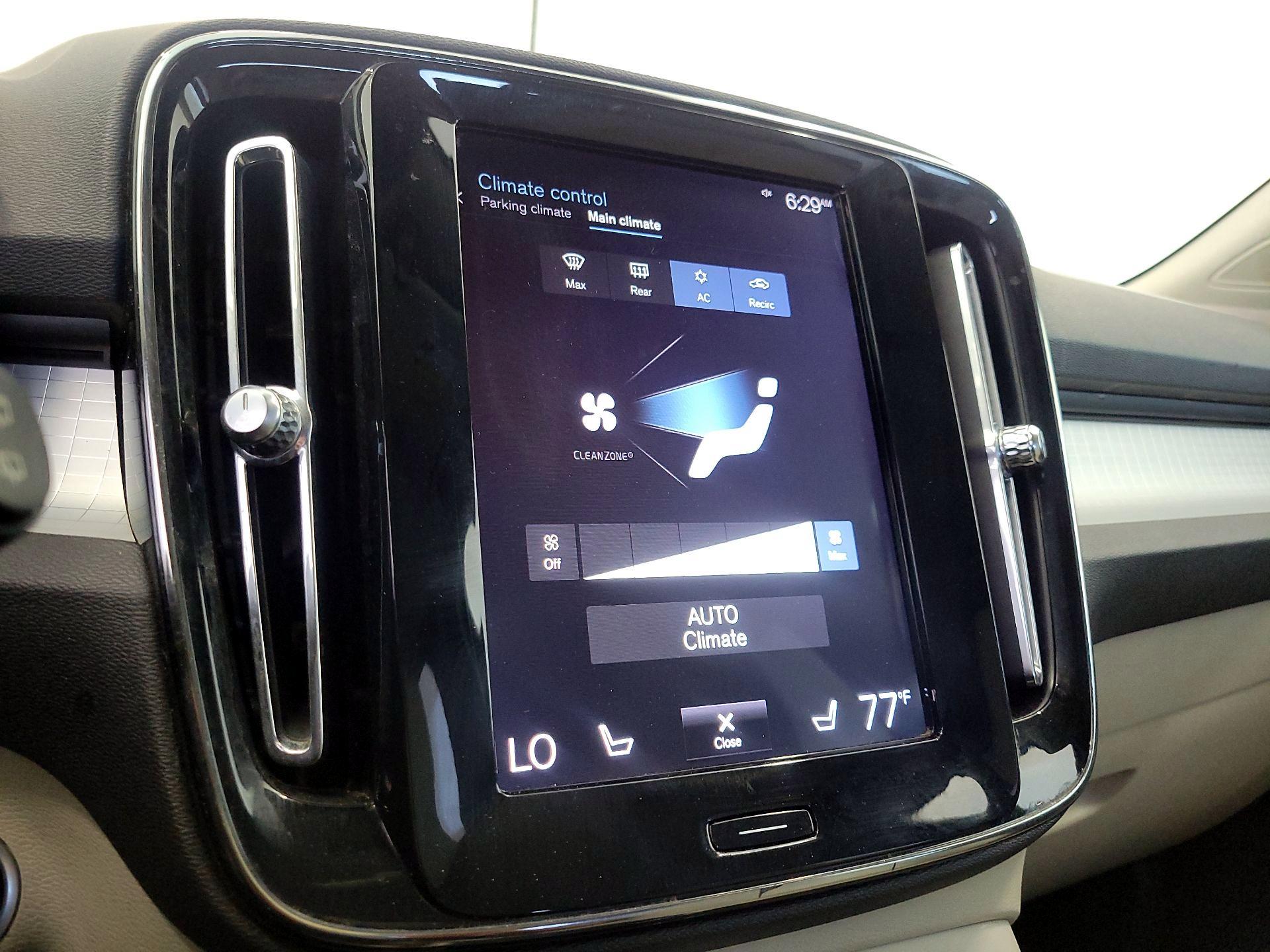 Thumbnail: 2019 Volvo XC40 - 15