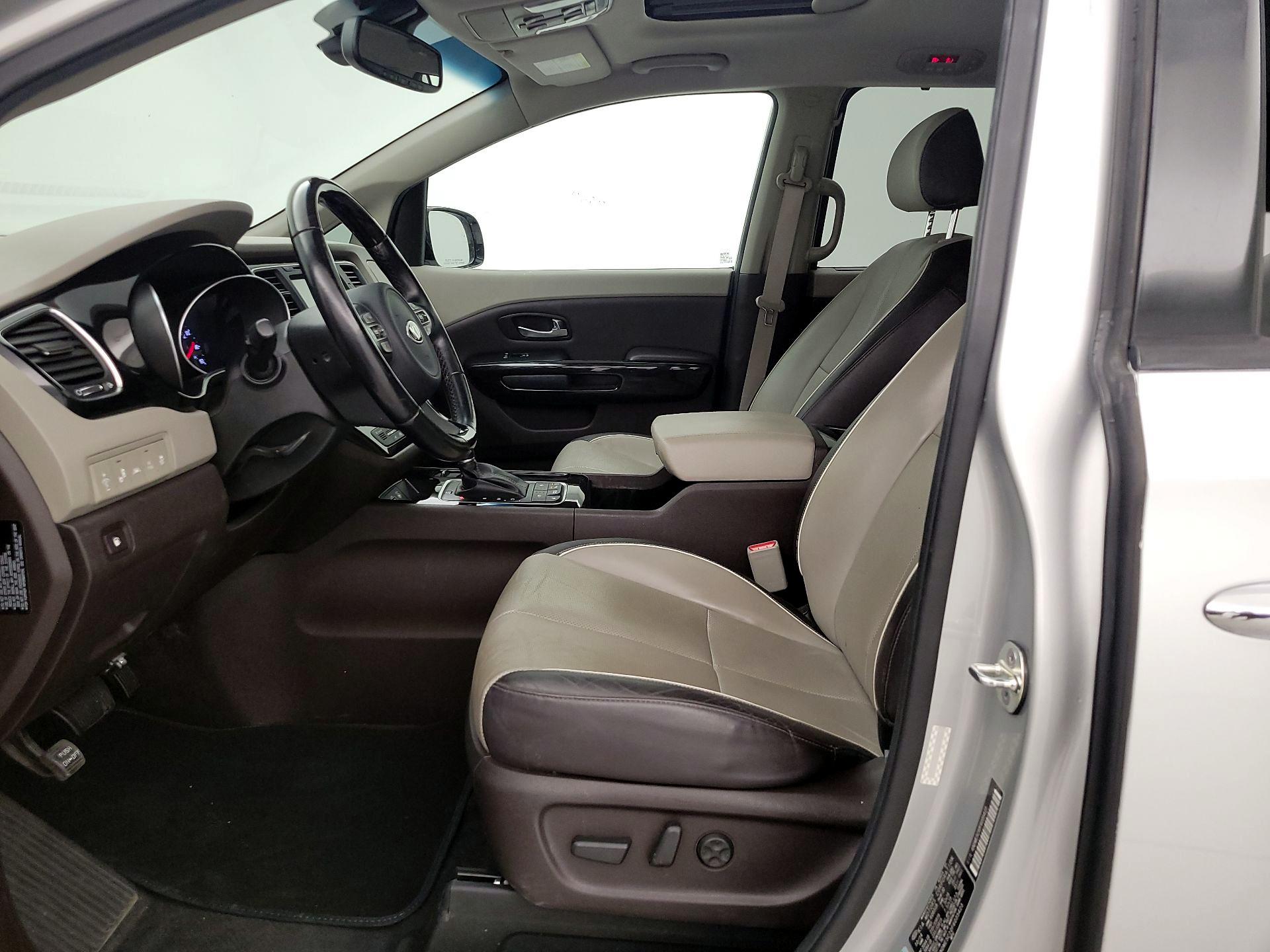 Thumbnail: 2015 Kia Sedona - 11