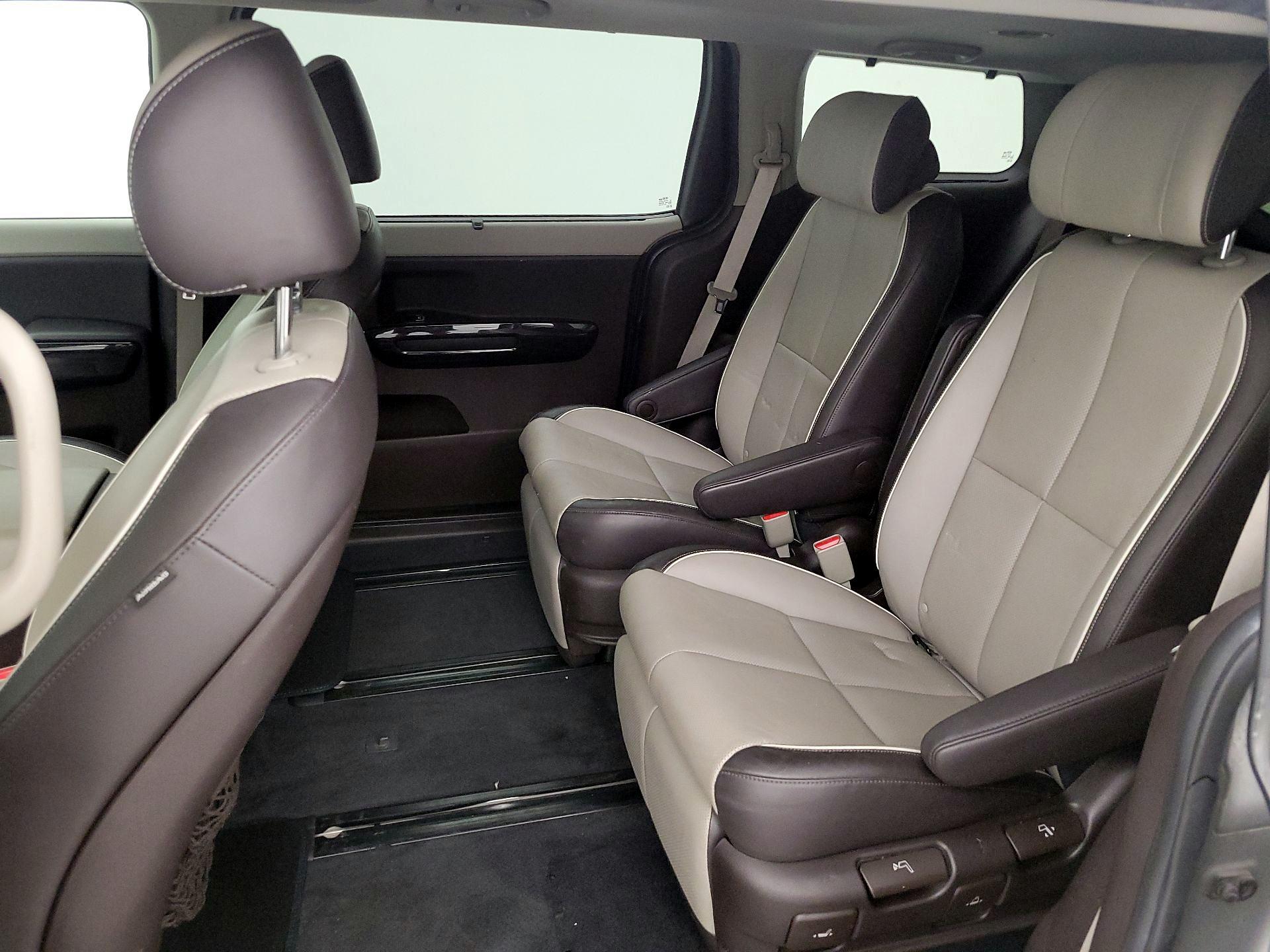 Thumbnail: 2015 Kia Sedona - 20