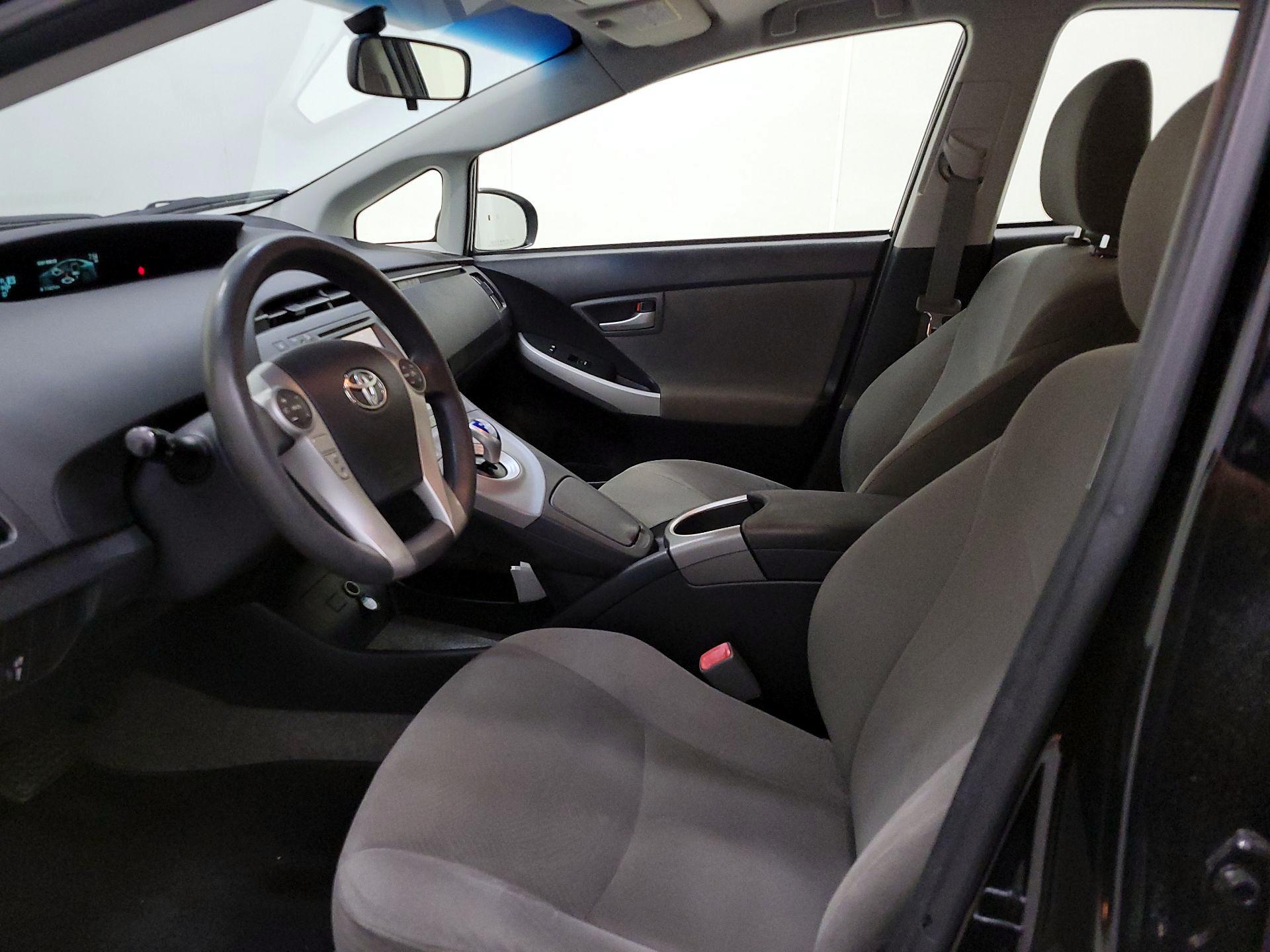 Thumbnail: 2013 Toyota Prius - 11