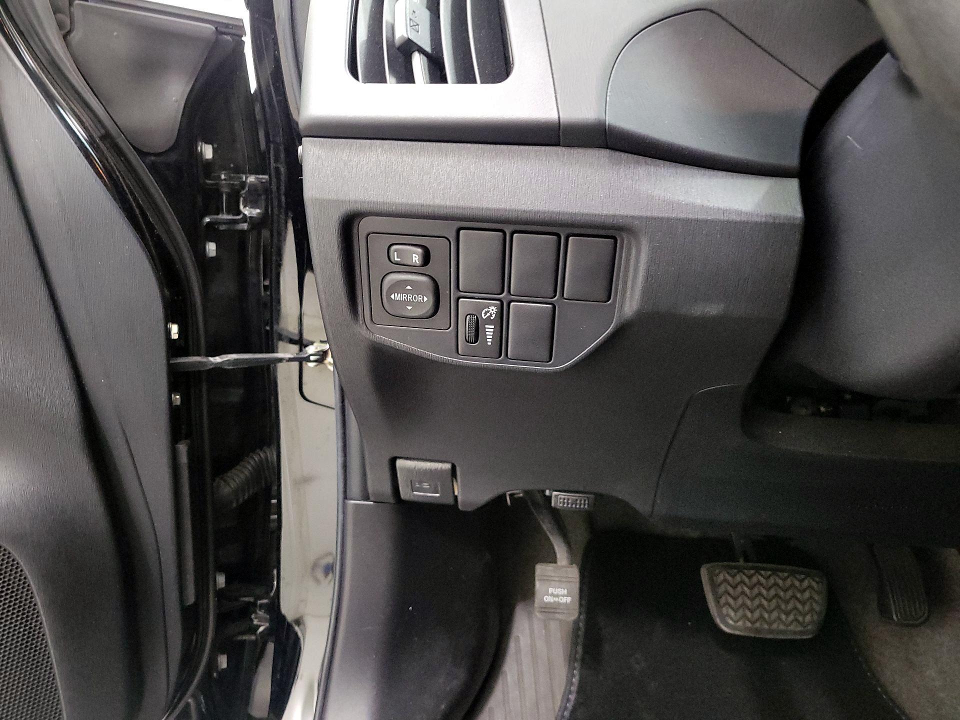 Thumbnail: 2013 Toyota Prius - 13
