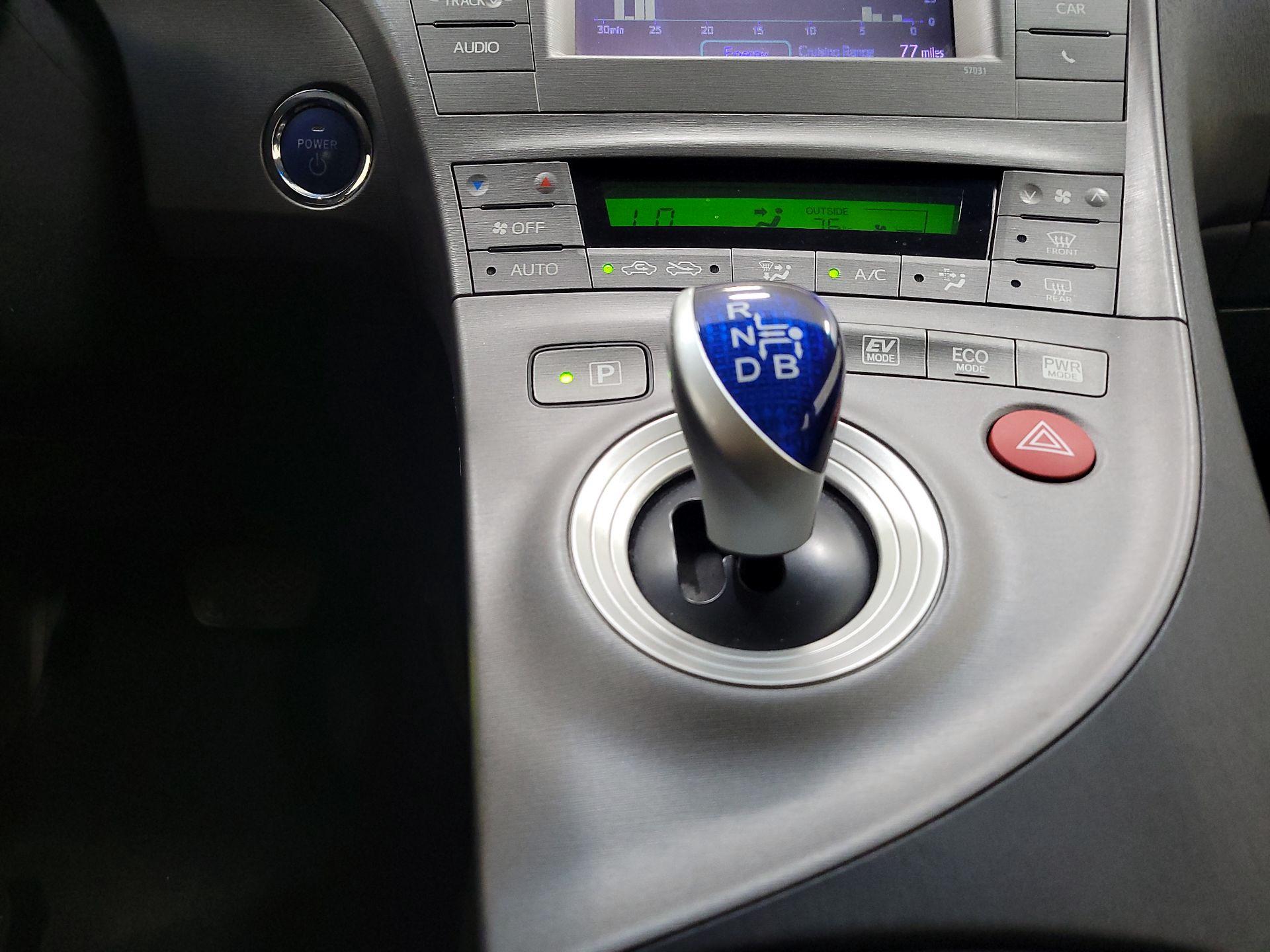 Thumbnail: 2013 Toyota Prius - 16