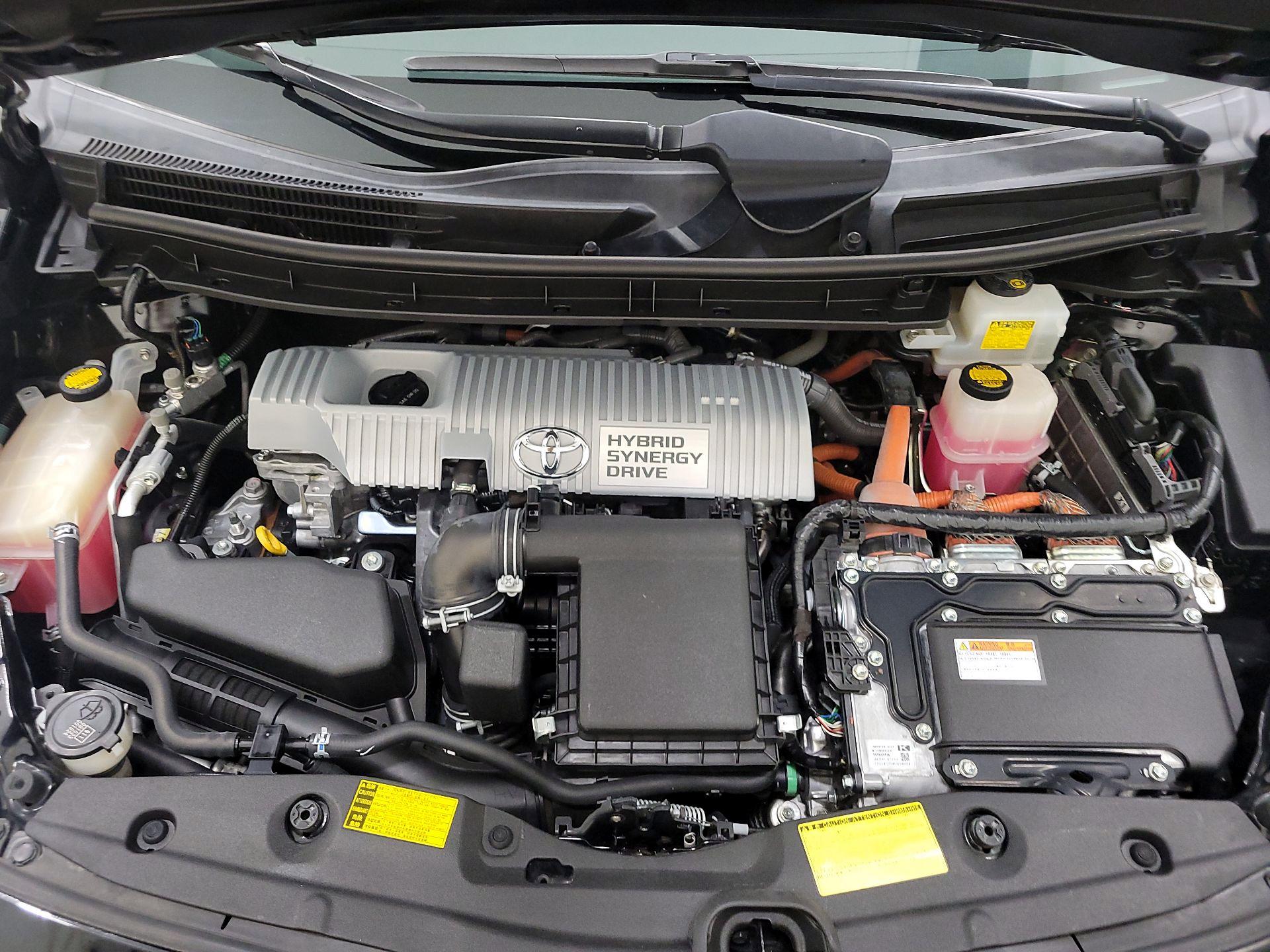 Thumbnail: 2013 Toyota Prius - 20