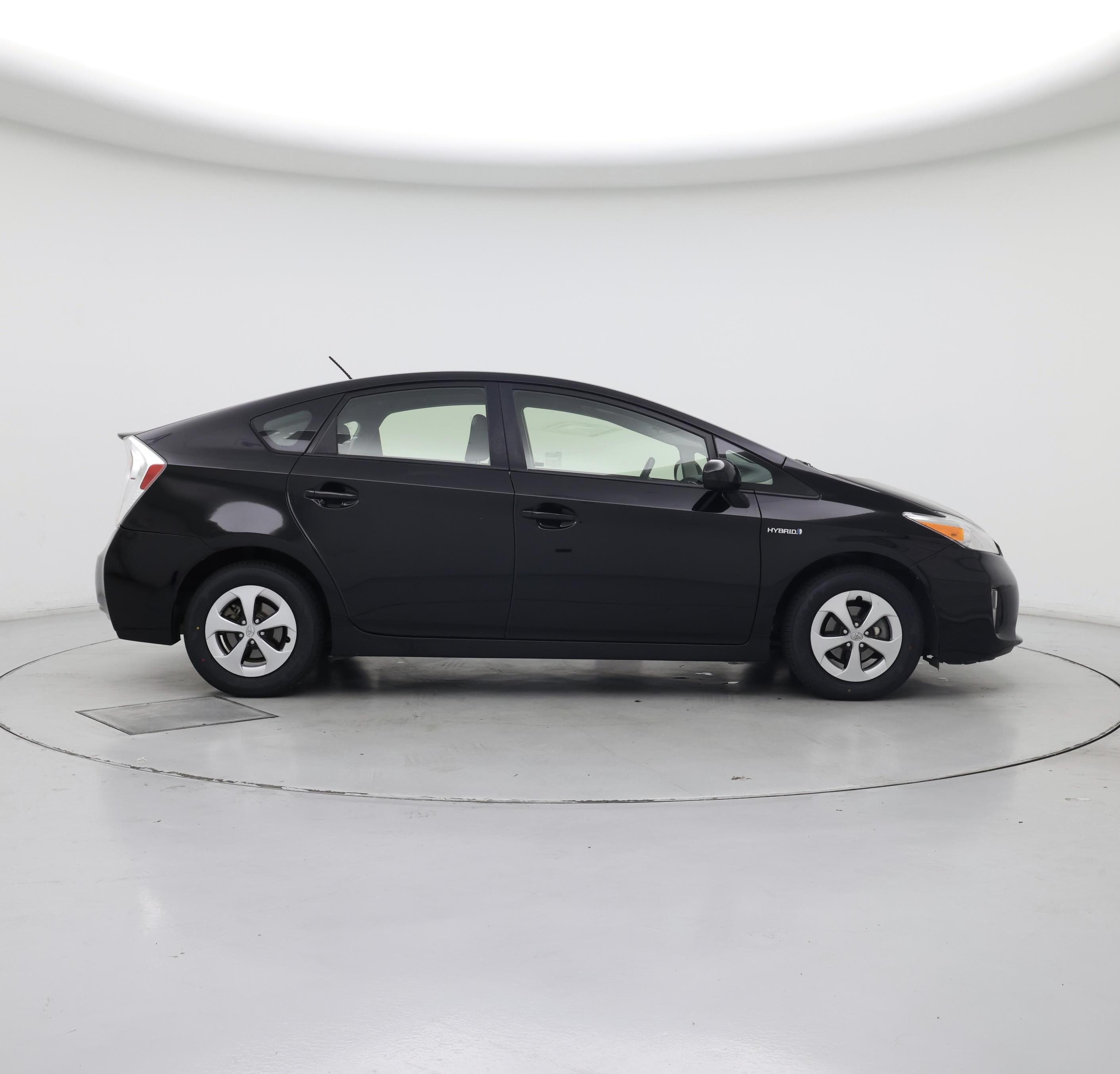 Thumbnail: 2013 Toyota Prius - 7