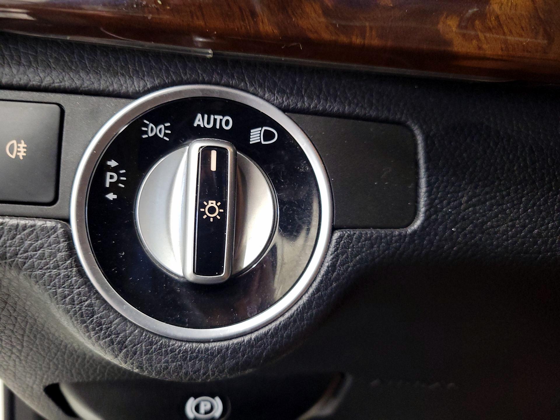 Thumbnail: 2014 Mercedes-Benz GLK - 13
