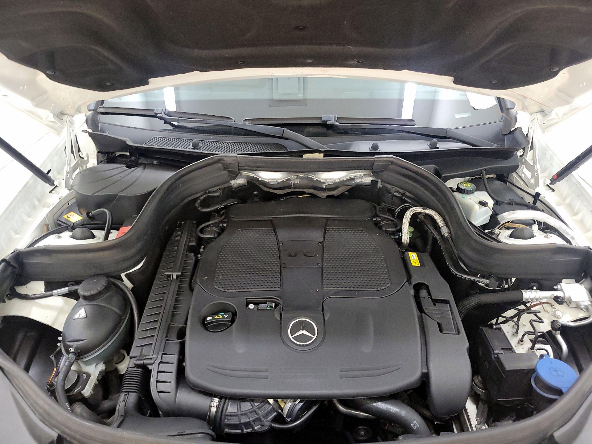 Thumbnail: 2014 Mercedes-Benz GLK - 19