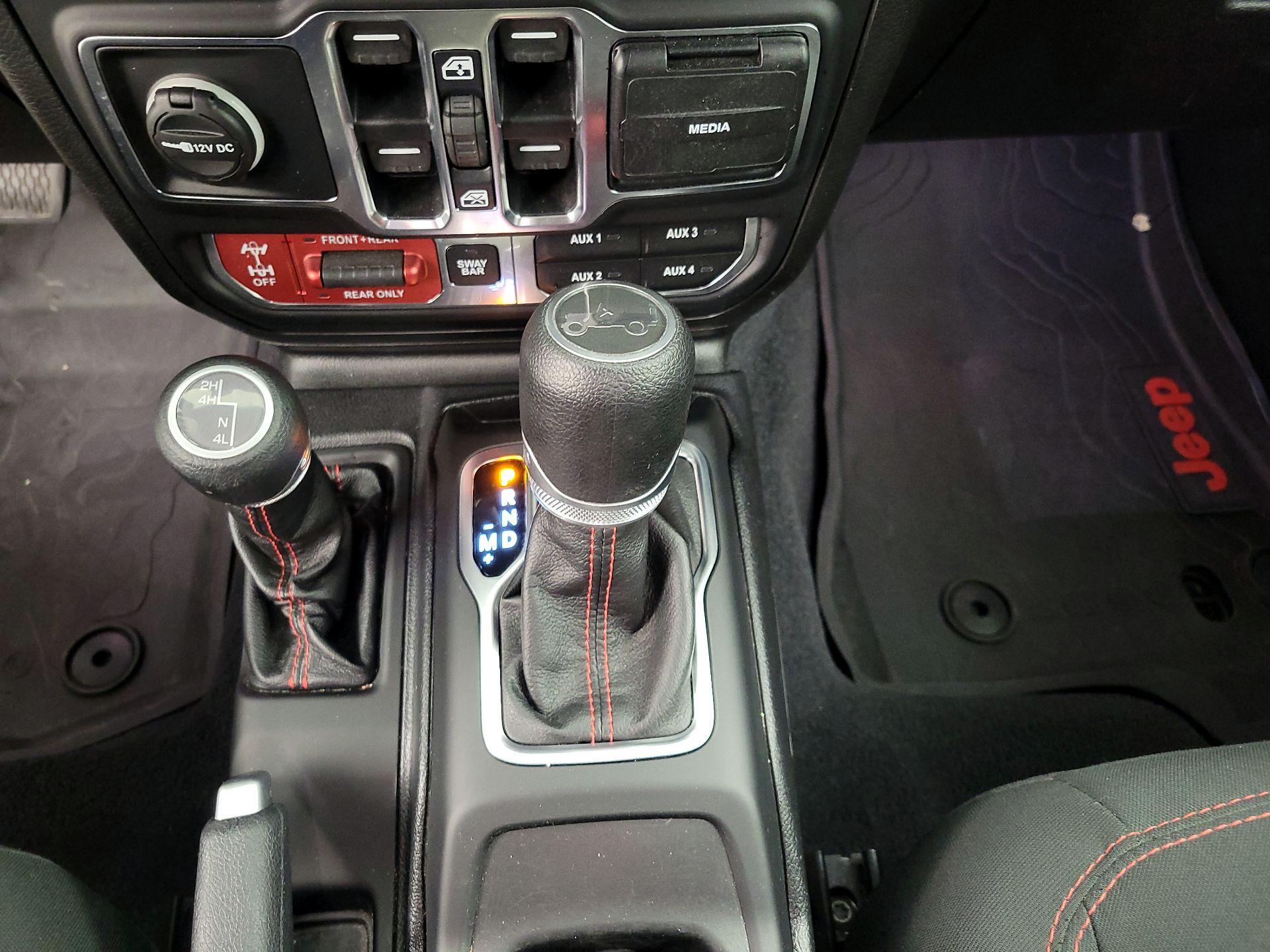 Thumbnail: 2019 Jeep Wrangler - 18