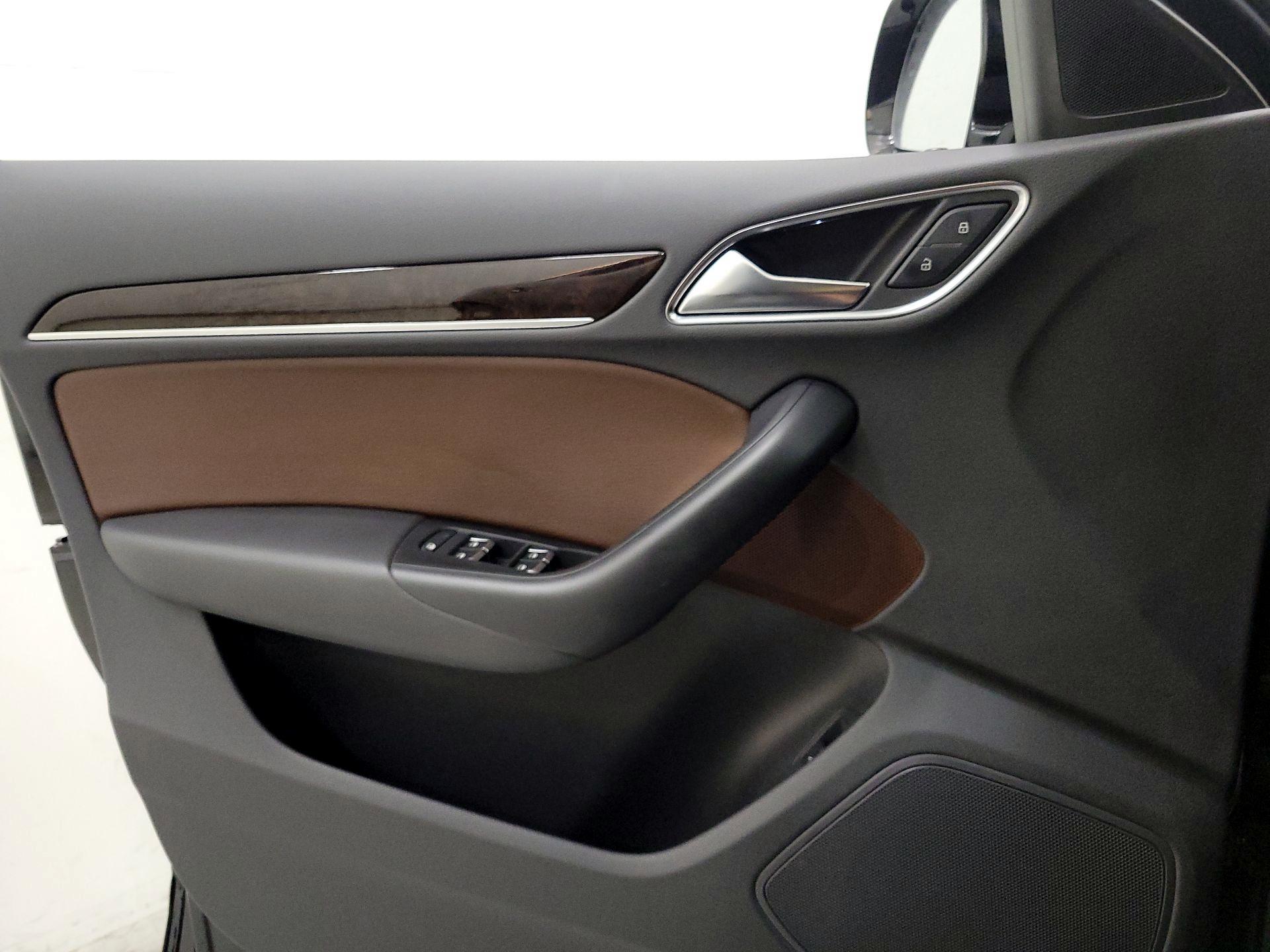 Thumbnail: 2016 Audi Q3 - 12