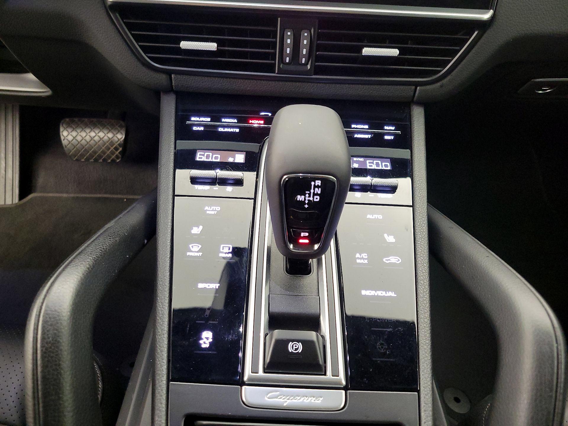 Thumbnail: 2019 Porsche Cayenne - 18