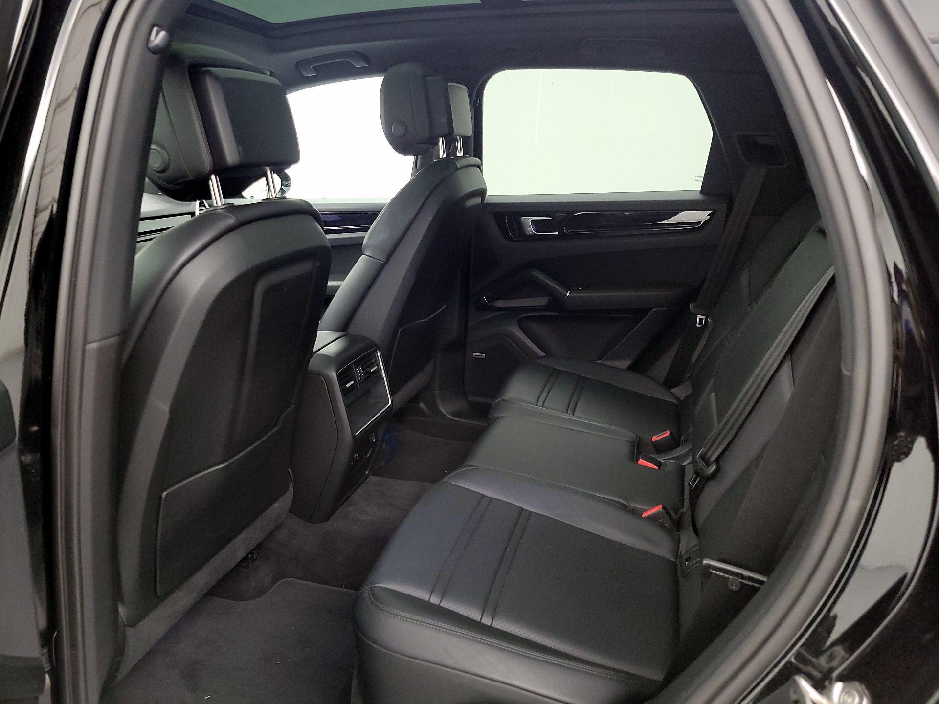 Thumbnail: 2019 Porsche Cayenne - 20