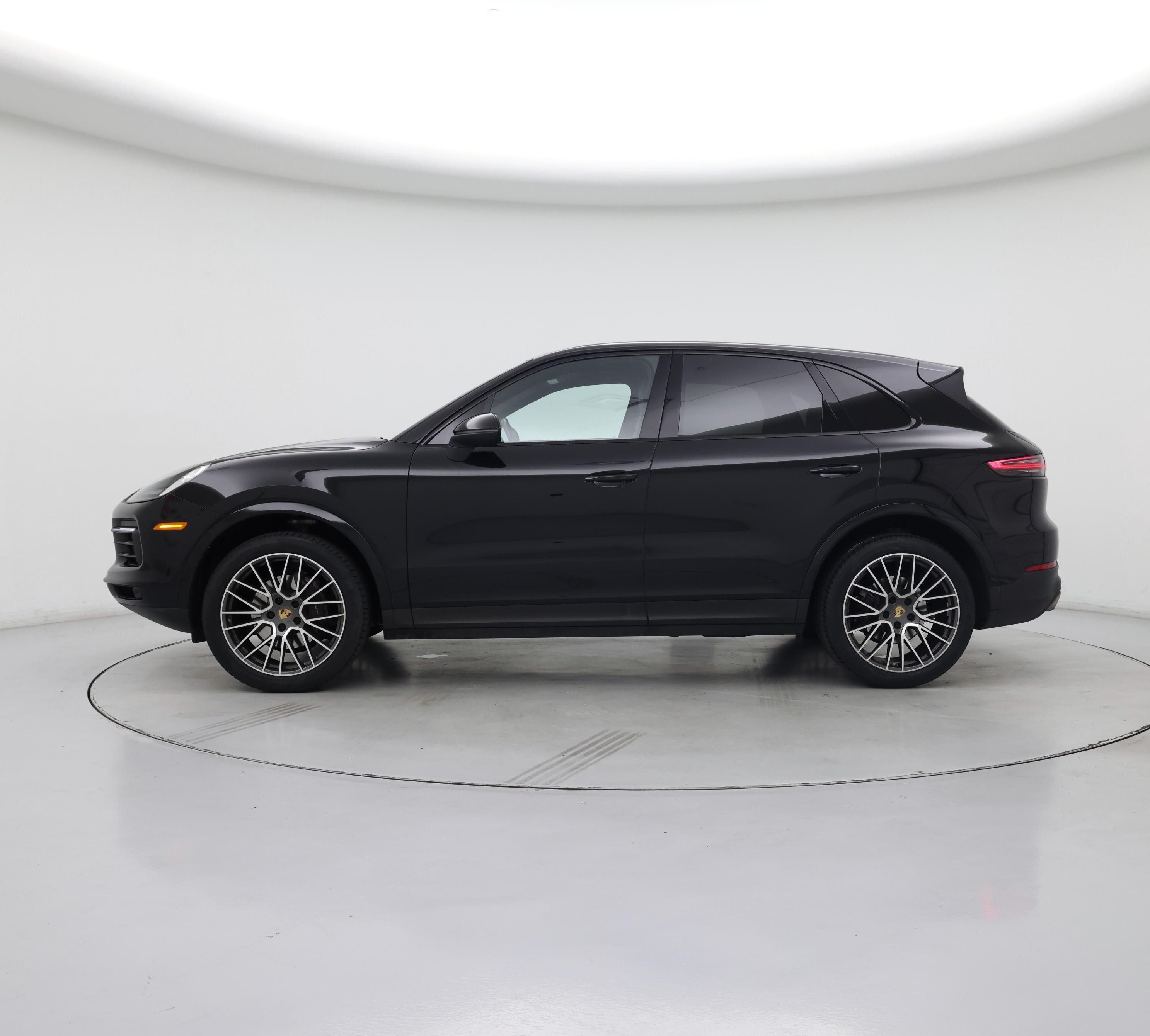 Thumbnail: 2019 Porsche Cayenne - 3