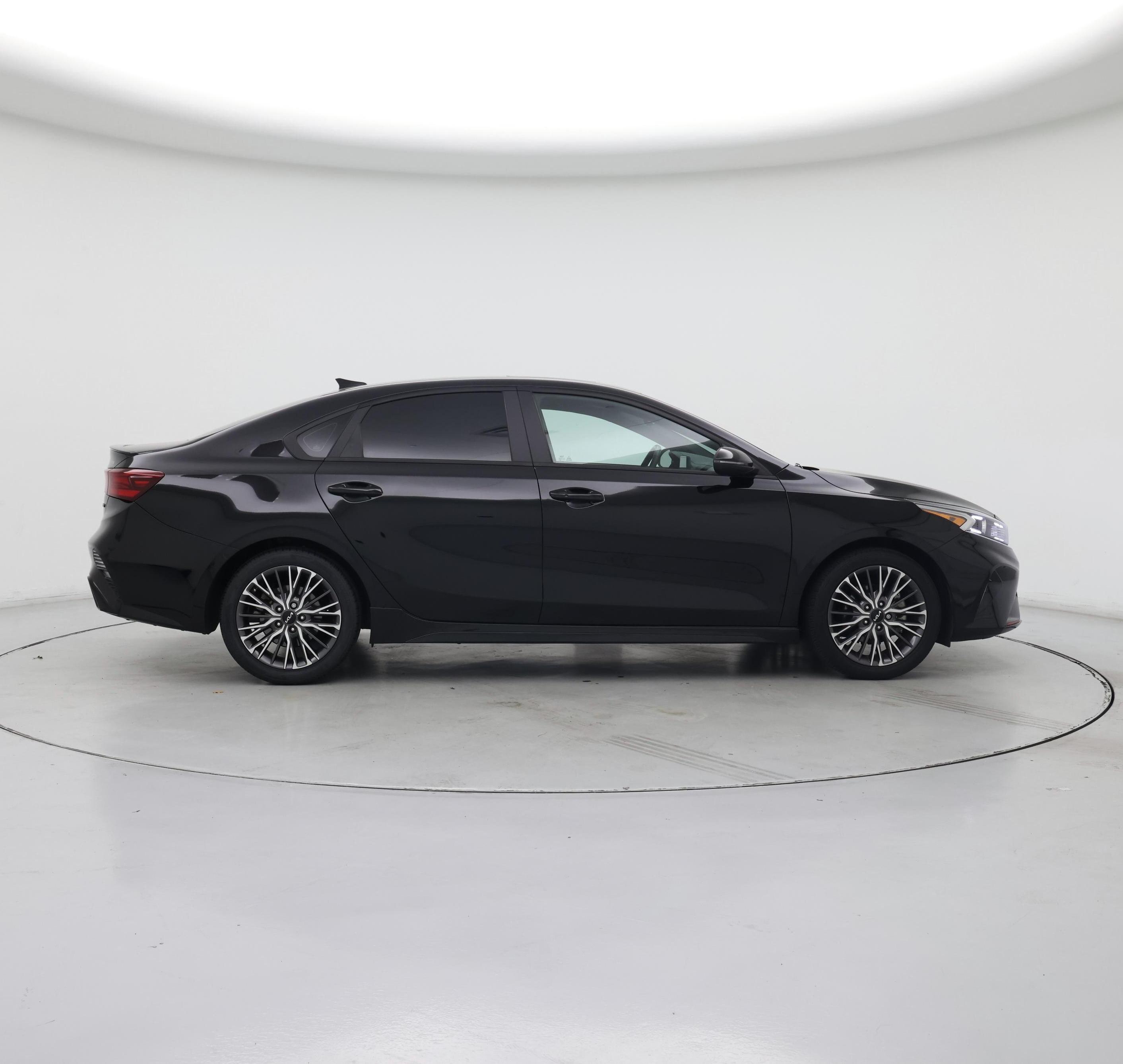 Thumbnail: 2023 Kia Forte - 7
