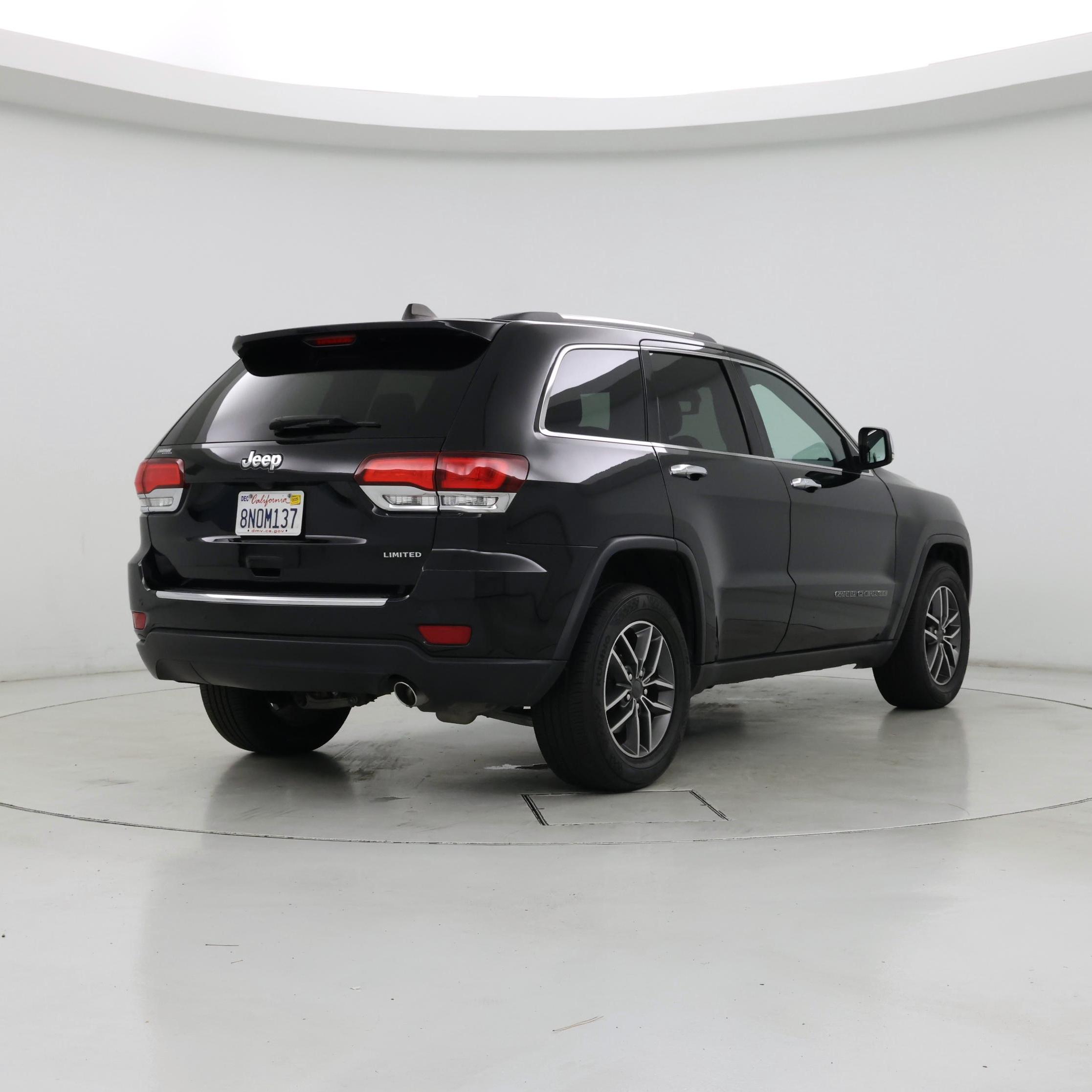 Thumbnail: 2020 Jeep Grand Cherokee - 8