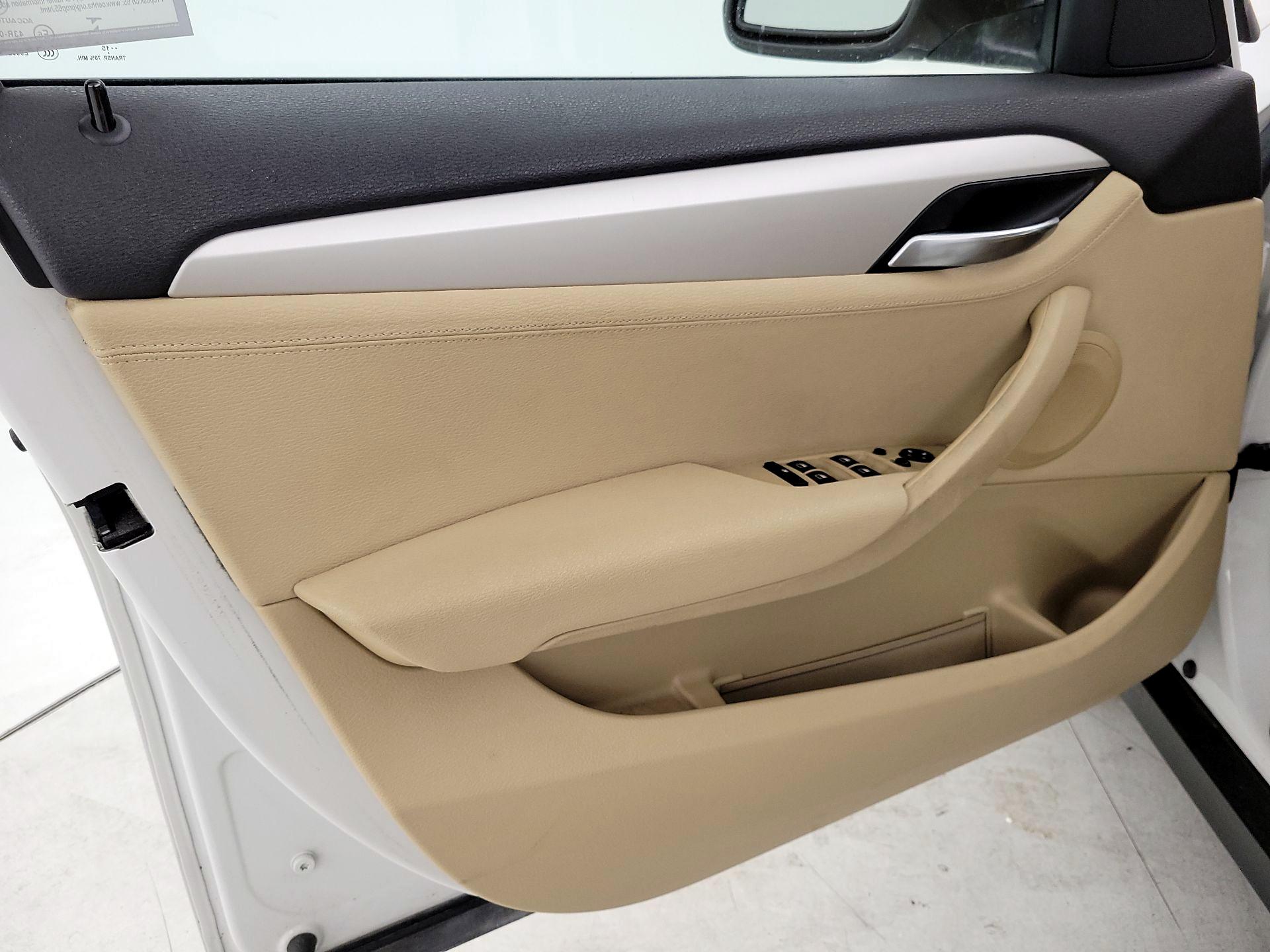 Thumbnail: 2015 BMW X1 - 12