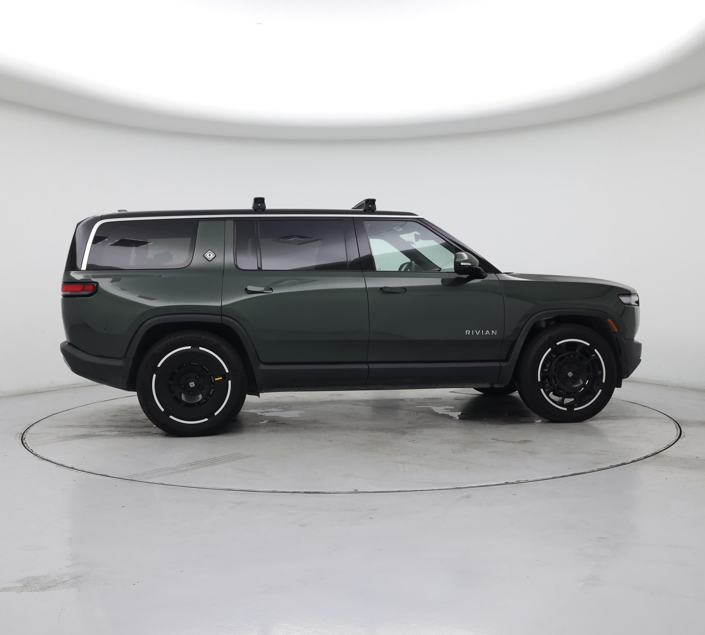 Thumbnail: 2025 Rivian R1S - 7