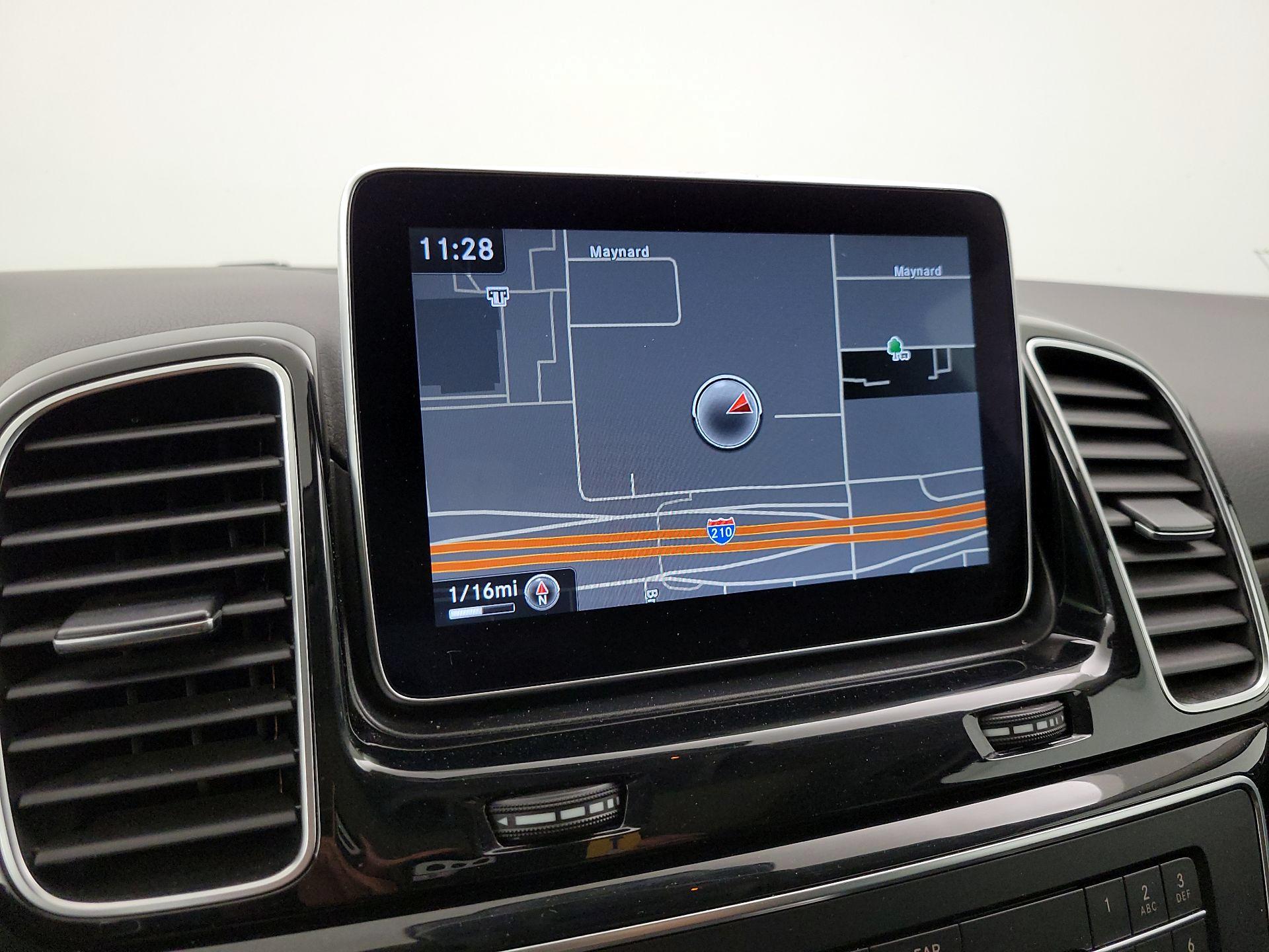 Thumbnail: 2016 Mercedes-Benz GLE - 14