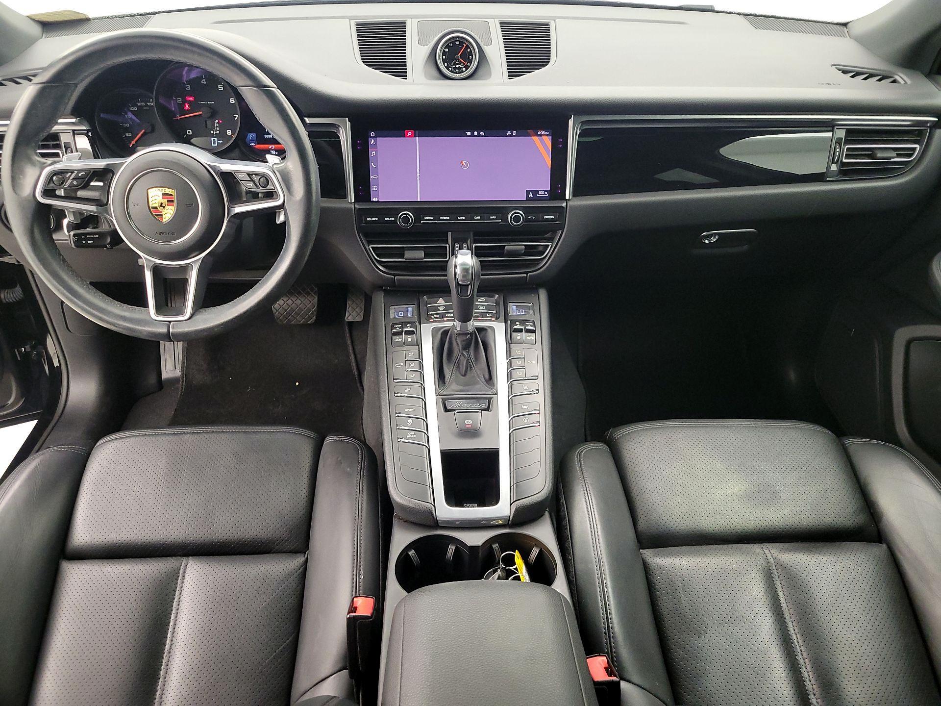 Thumbnail: 2021 Porsche Macan - 9