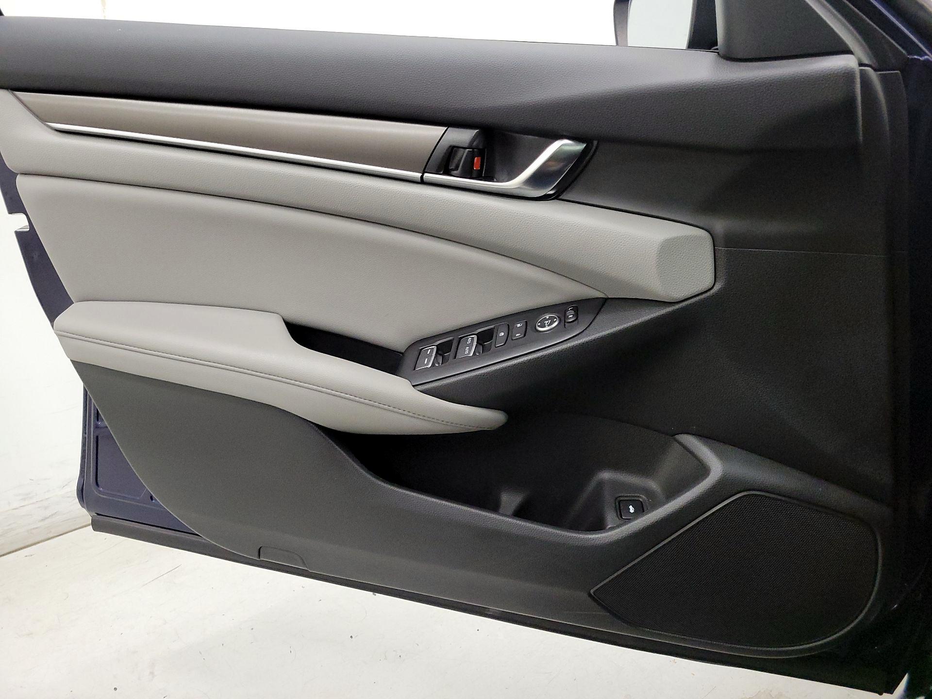 Thumbnail: 2019 Honda Accord - 12