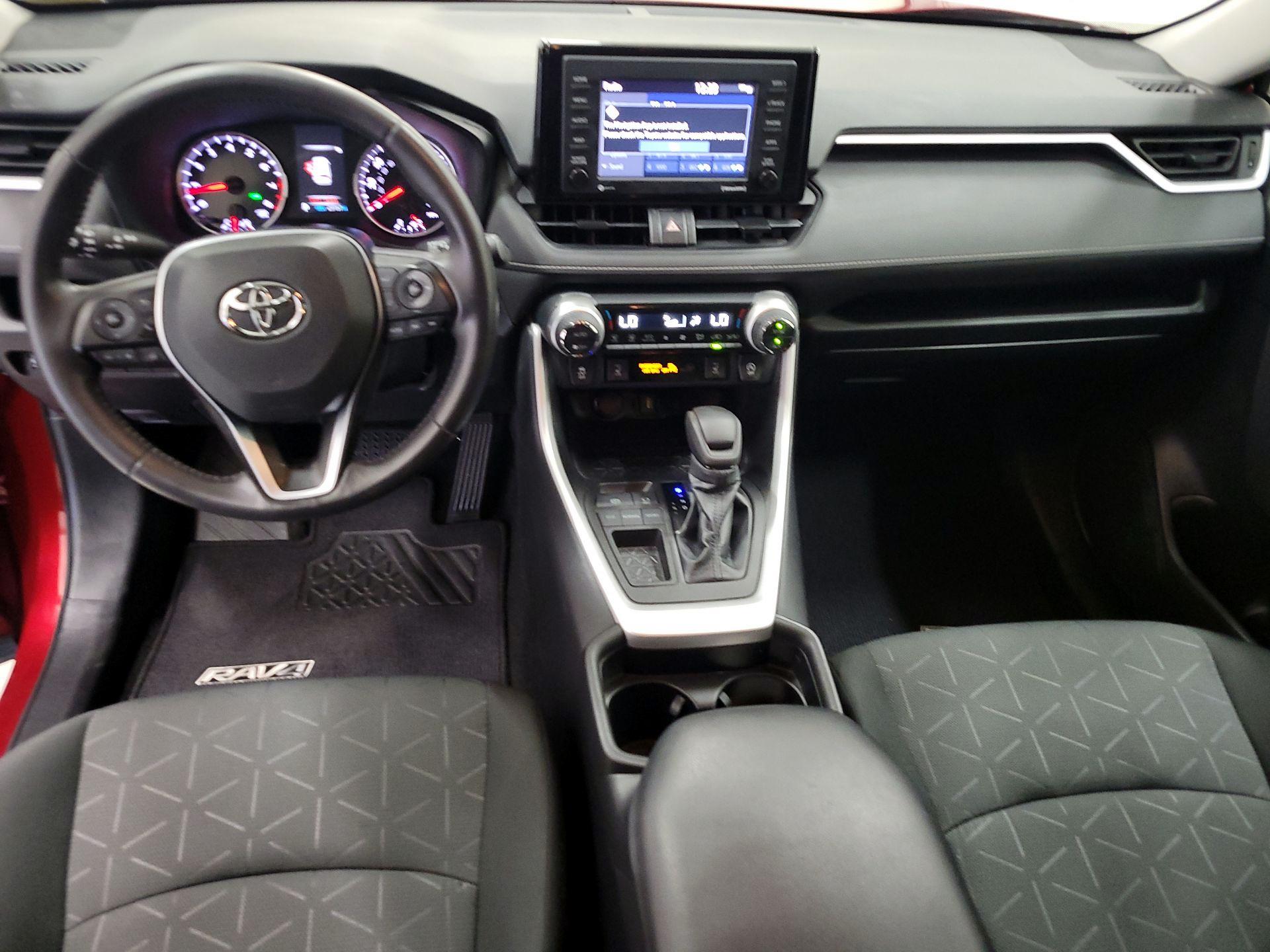 Thumbnail: 2021 Toyota RAV4 - 9