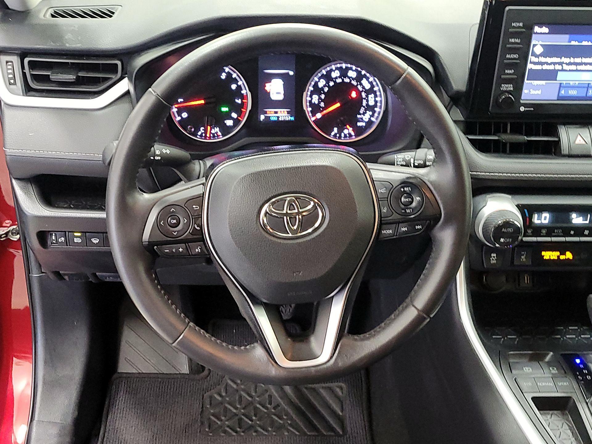 Thumbnail: 2021 Toyota RAV4 - 10