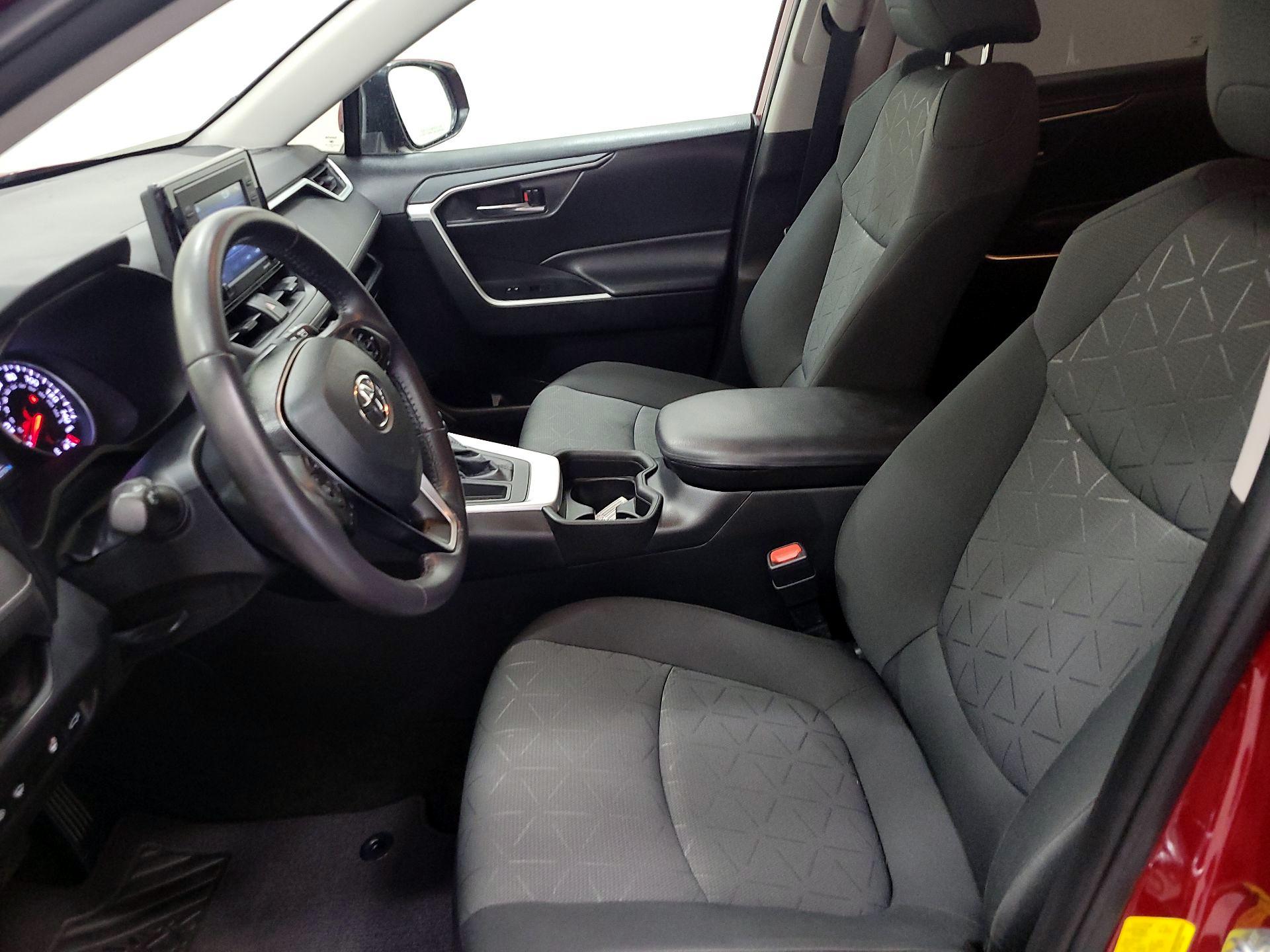 Thumbnail: 2021 Toyota RAV4 - 11