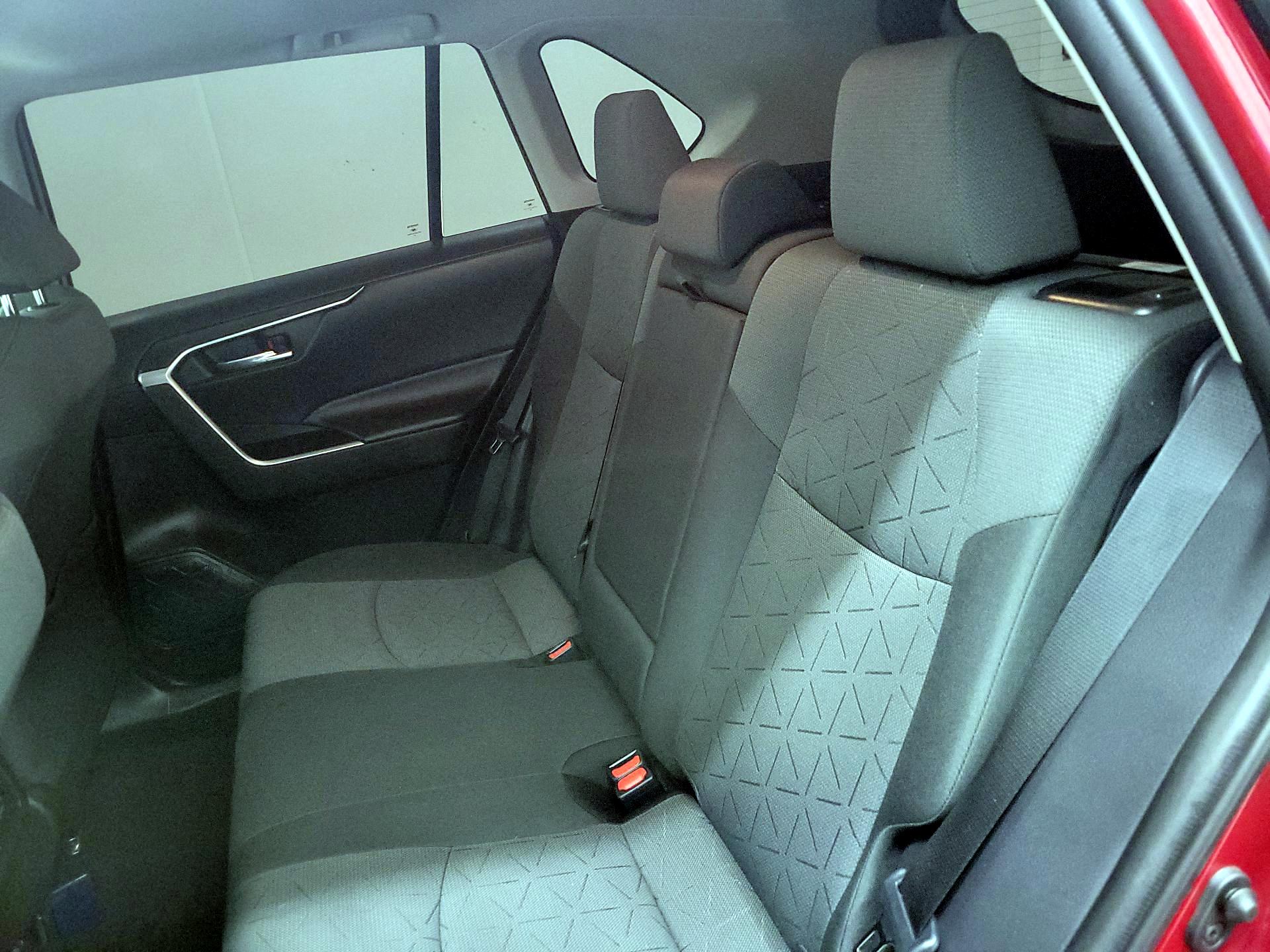 Thumbnail: 2021 Toyota RAV4 - 19