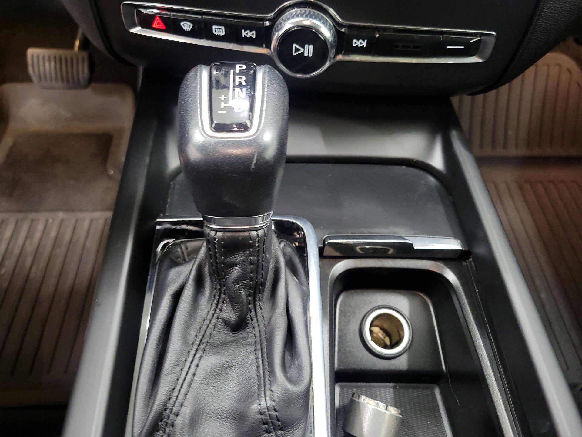 Thumbnail: 2020 Volvo XC60 - 17