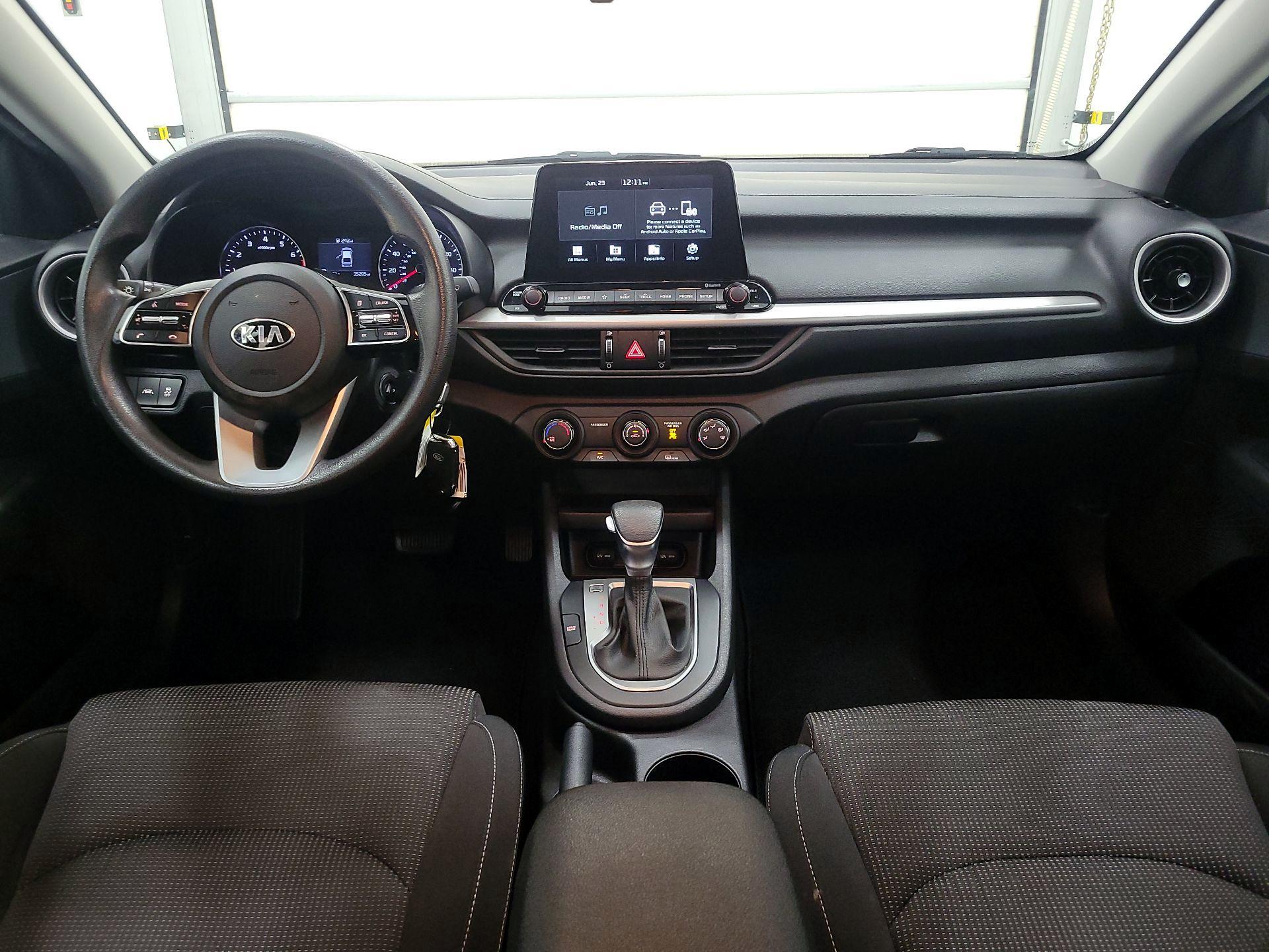 Thumbnail: 2021 Kia Forte - 9