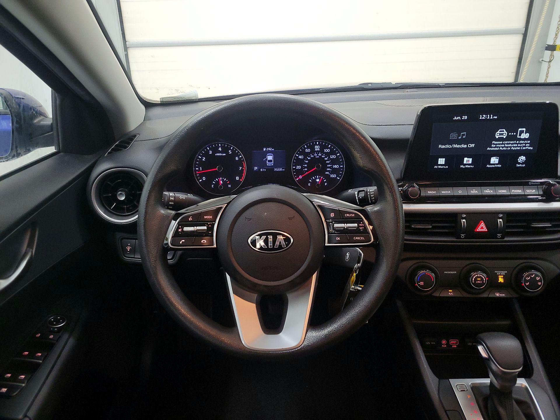 Thumbnail: 2021 Kia Forte - 10