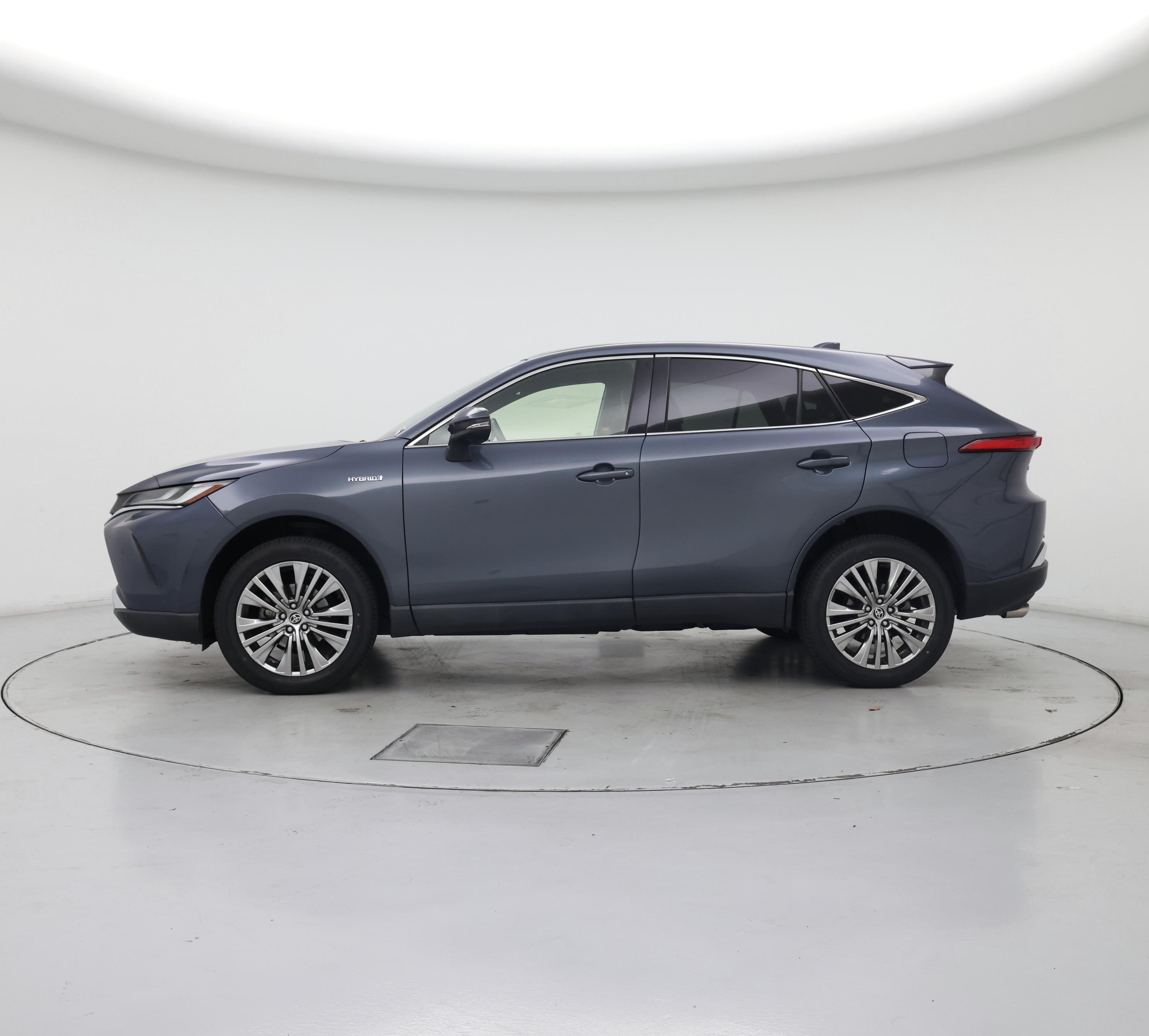 Thumbnail: 2021 Toyota Venza - 3