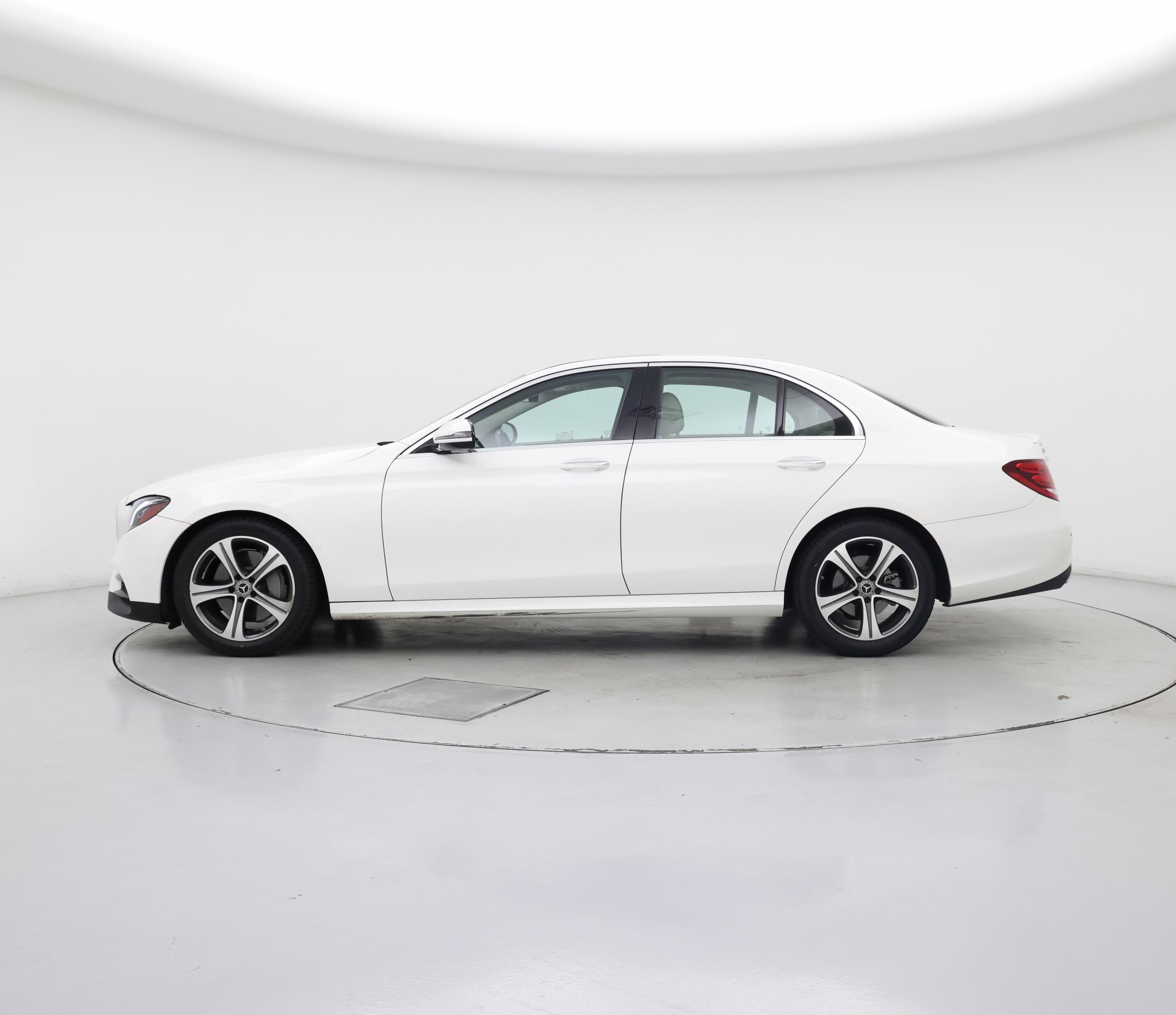 Thumbnail: 2020 Mercedes-Benz E-Class - 3