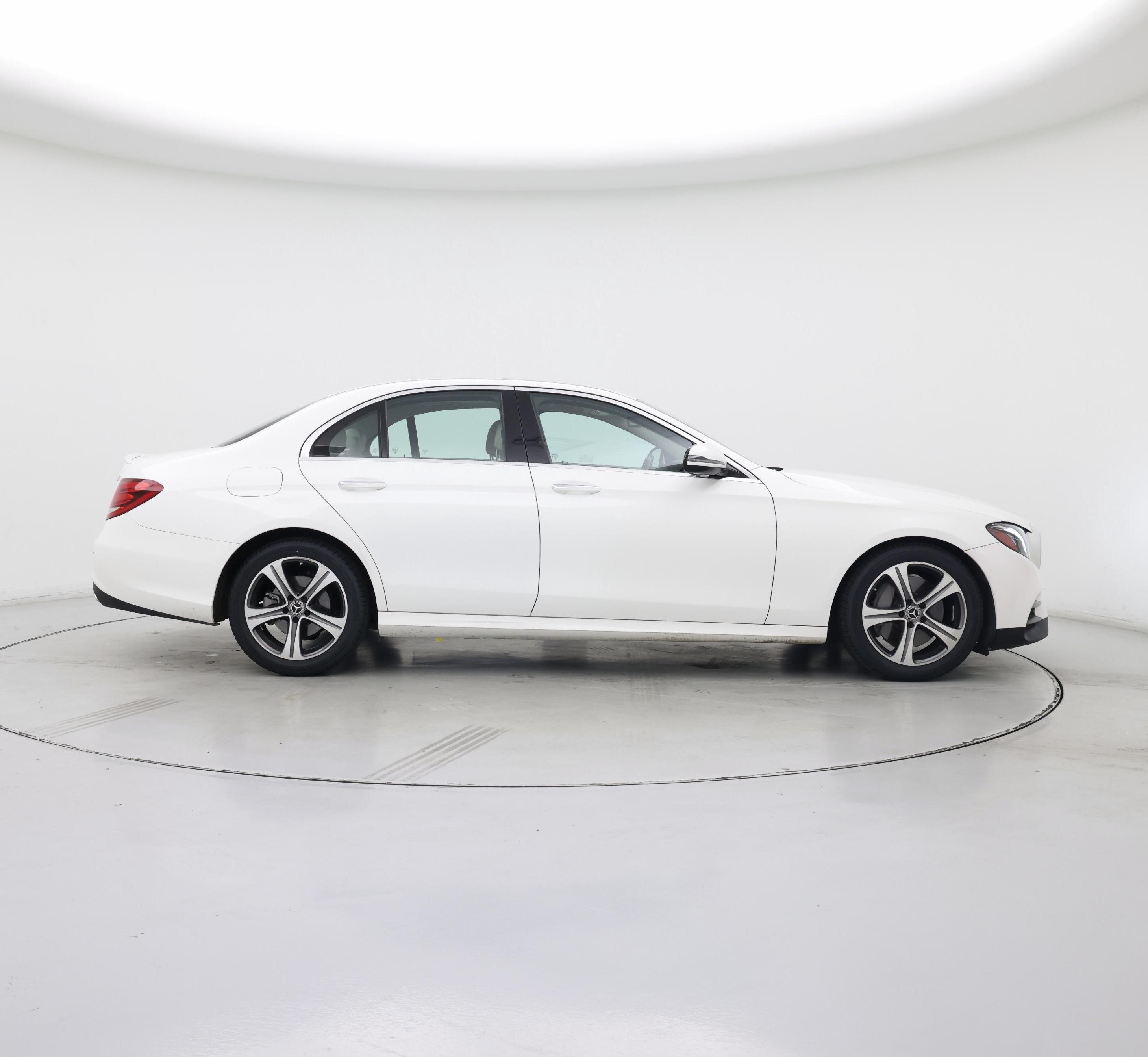 Thumbnail: 2020 Mercedes-Benz E-Class - 7
