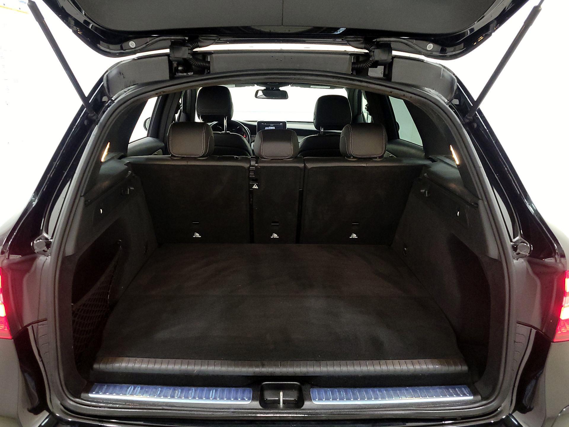 Thumbnail: 2019 Mercedes-Benz GLC - 20