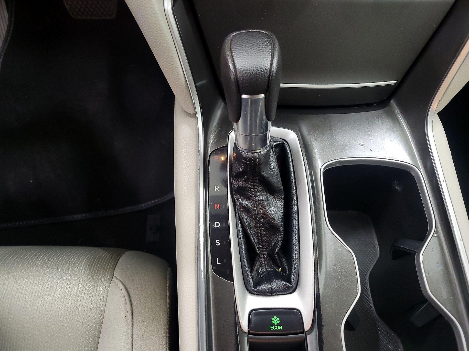 Thumbnail: 2018 Honda Accord - 17