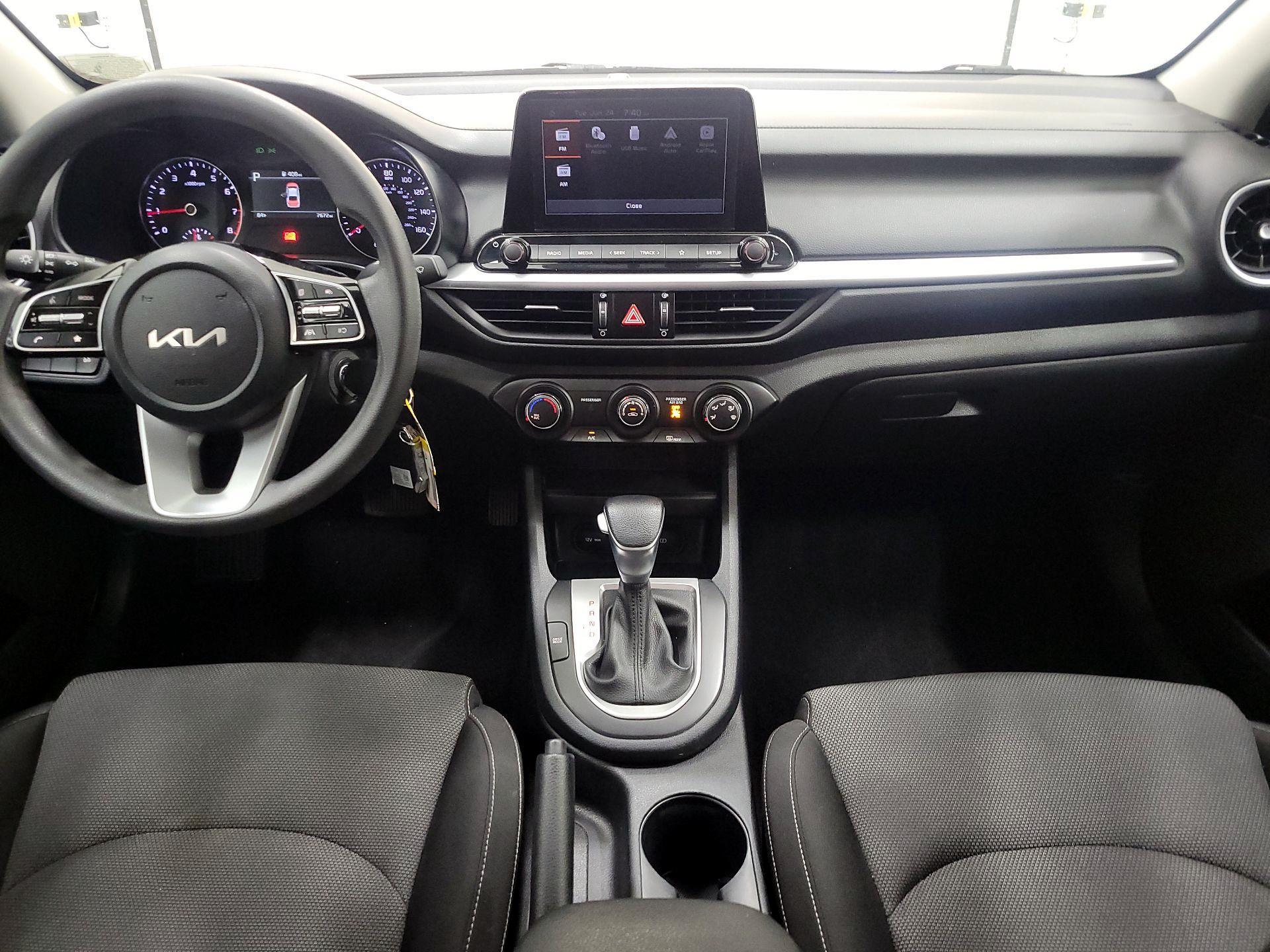 Thumbnail: 2024 Kia Forte - 9