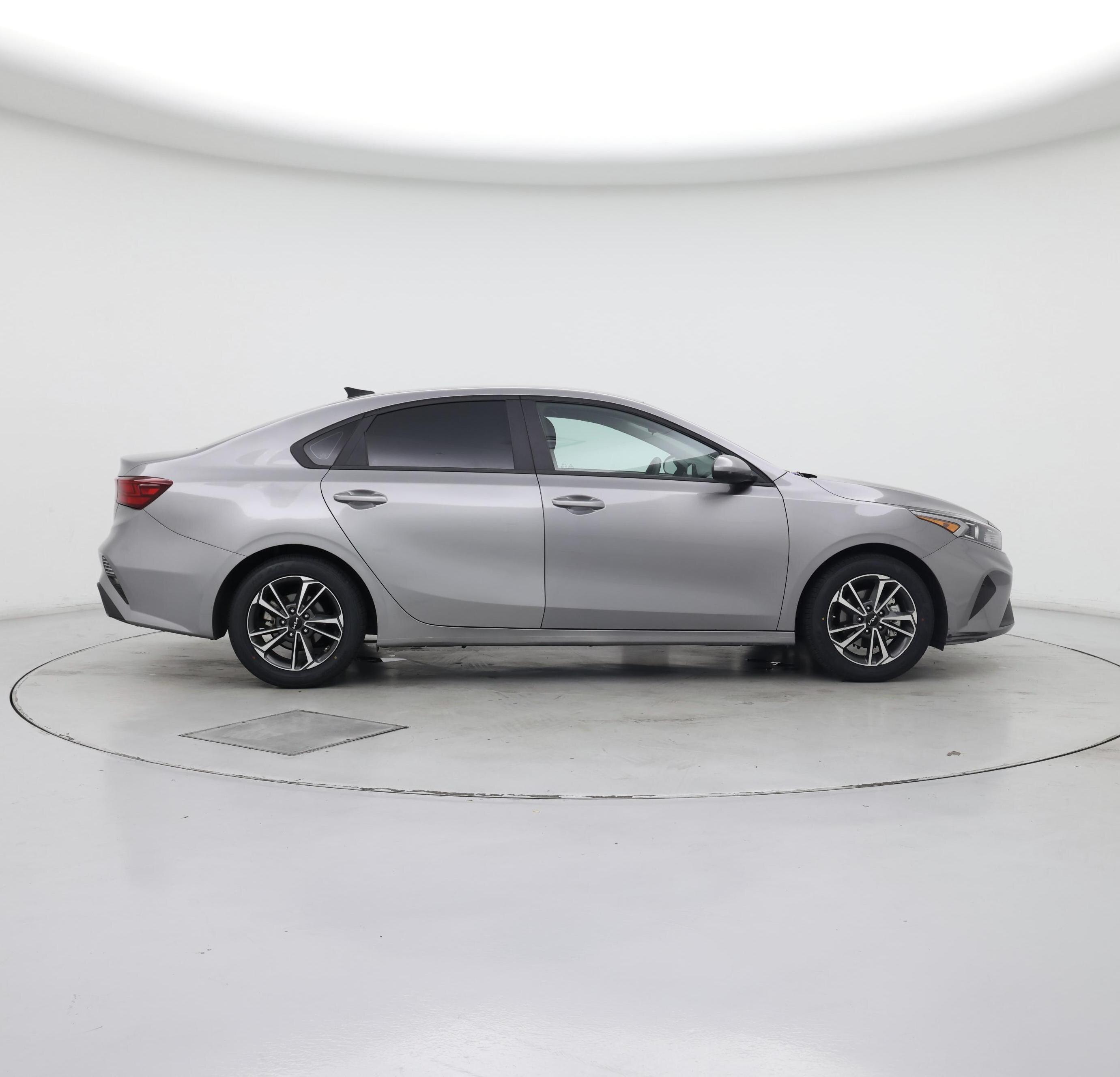 Thumbnail: 2024 Kia Forte - 7