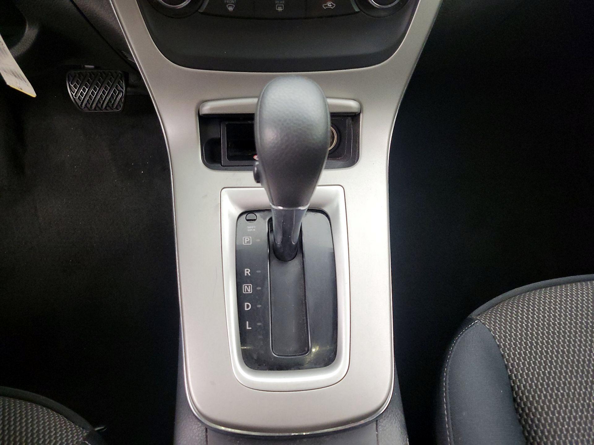 Thumbnail: 2015 Nissan Sentra - 16