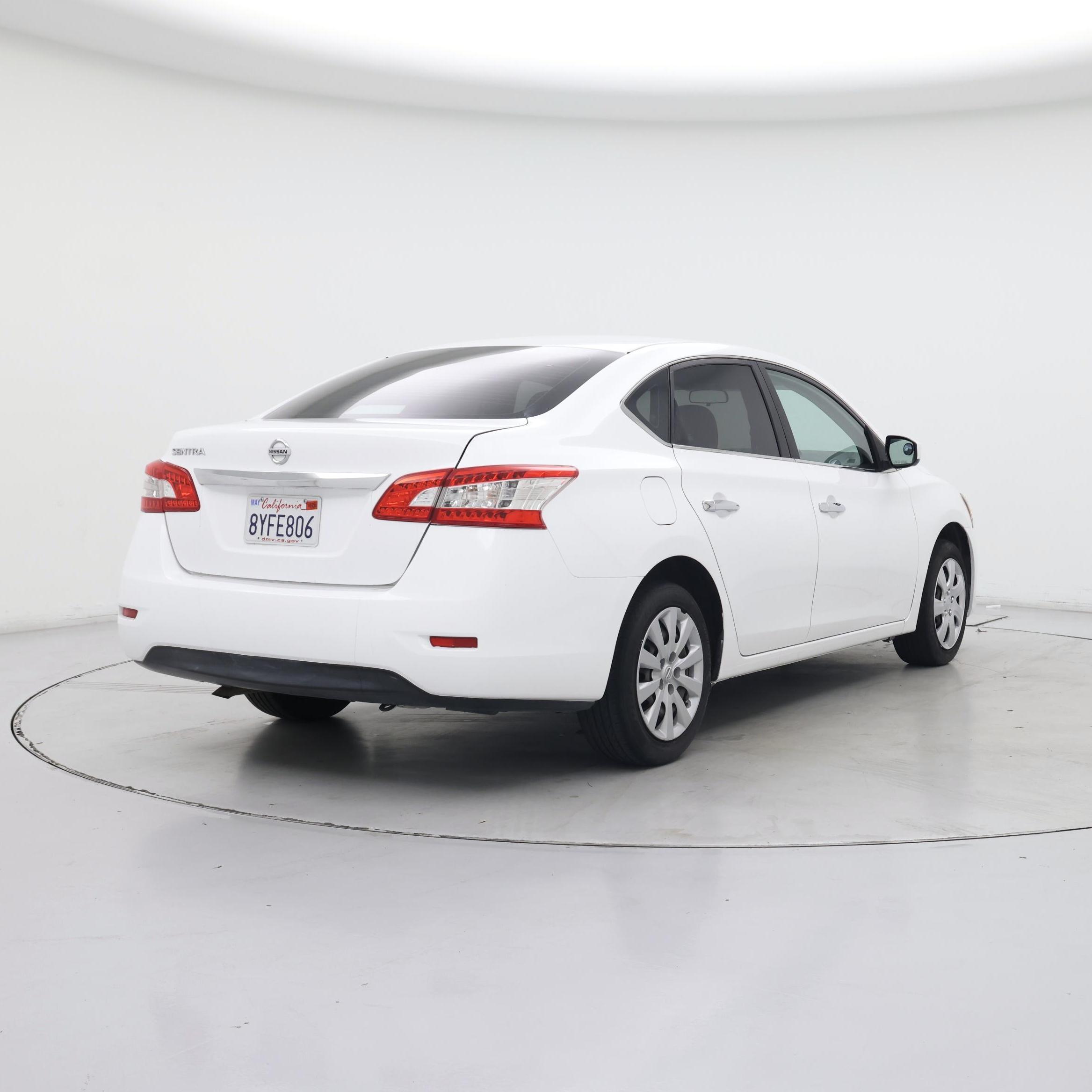 Thumbnail: 2015 Nissan Sentra - 8