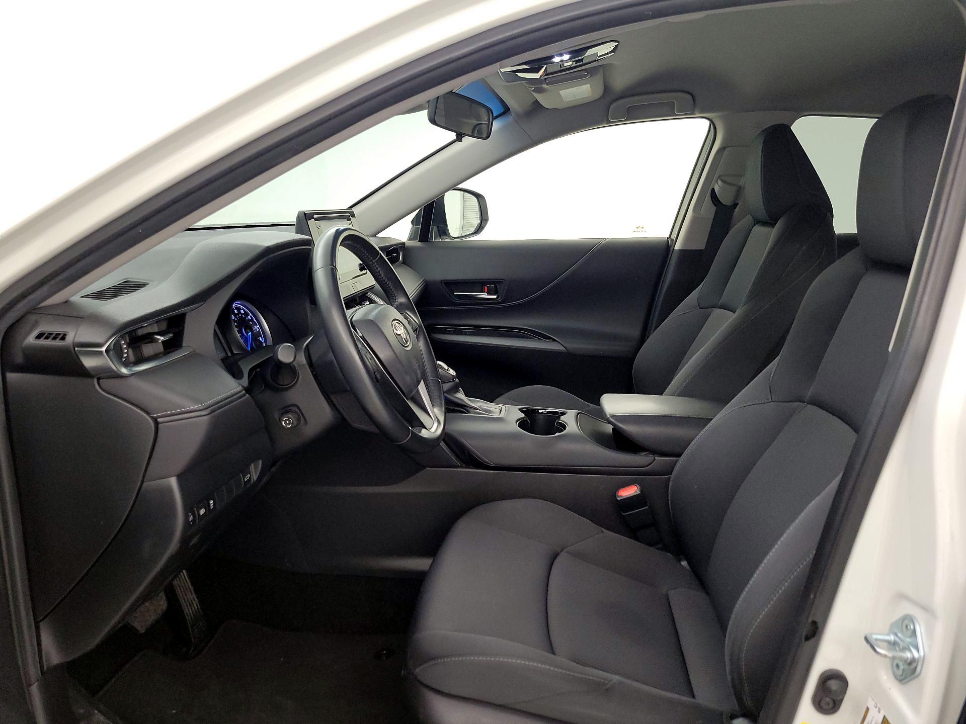 Thumbnail: 2021 Toyota Venza - 11
