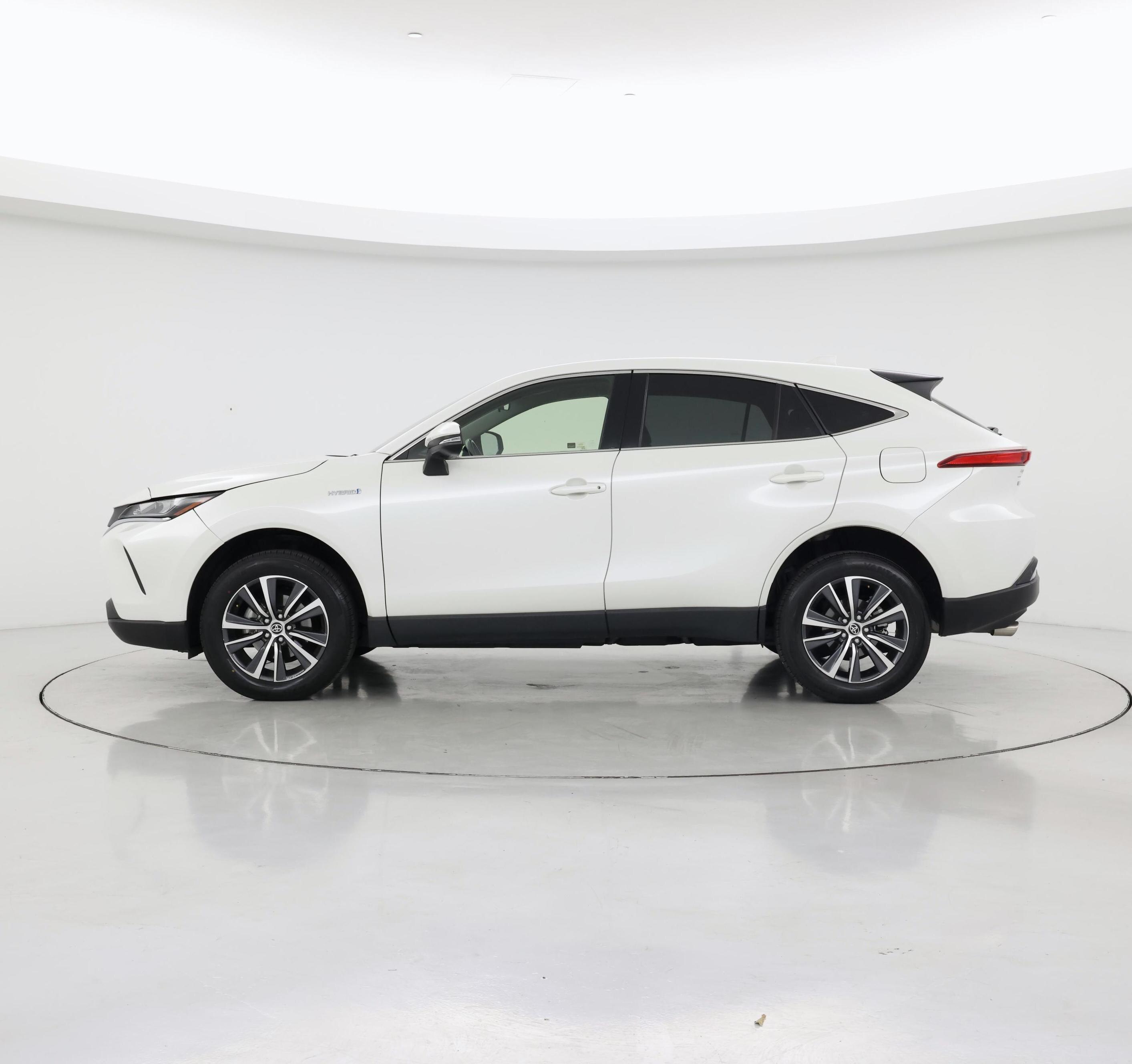 Thumbnail: 2021 Toyota Venza - 3