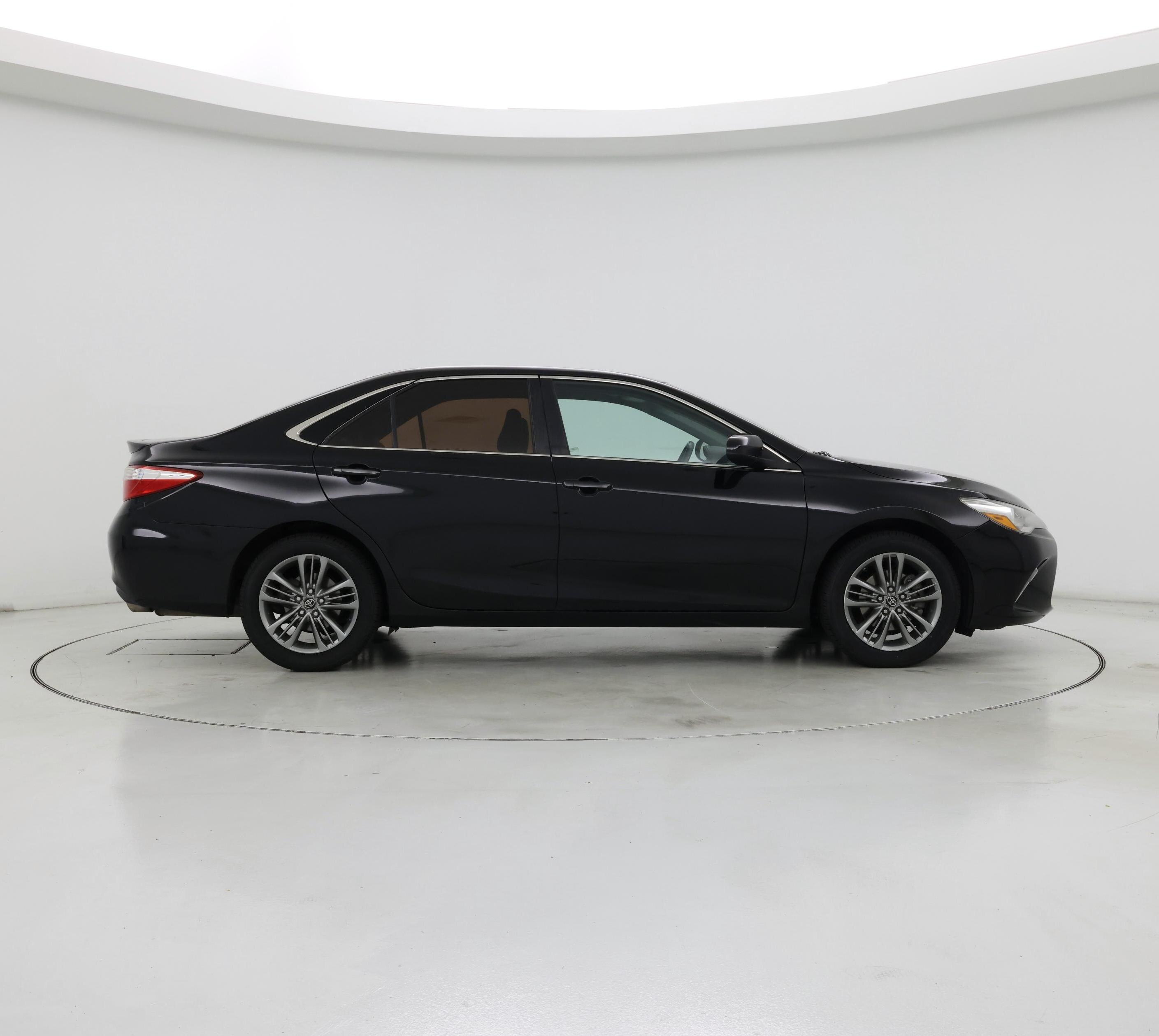 Thumbnail: 2017 Toyota Camry - 7