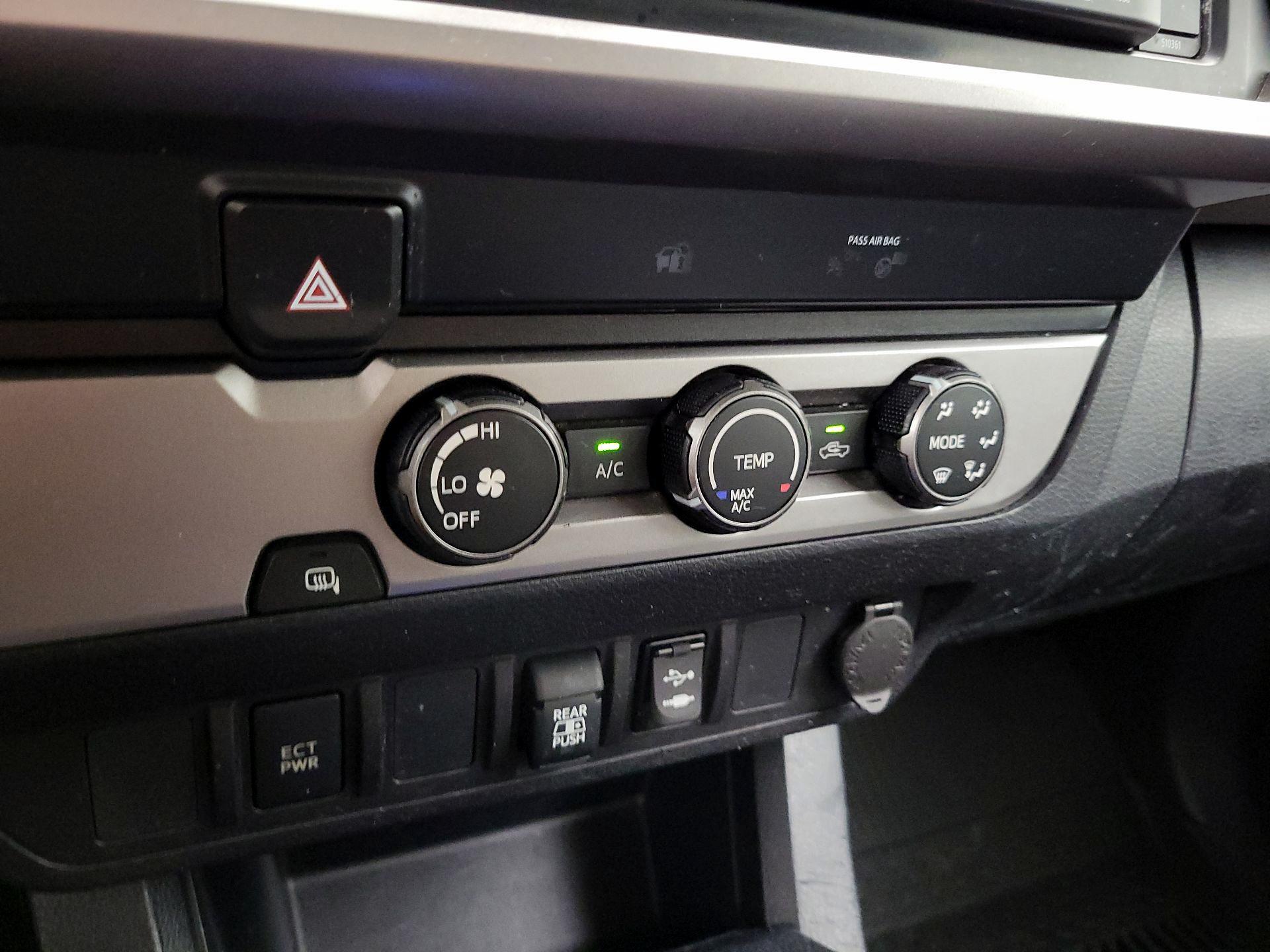 Thumbnail: 2019 Toyota Tacoma - 16