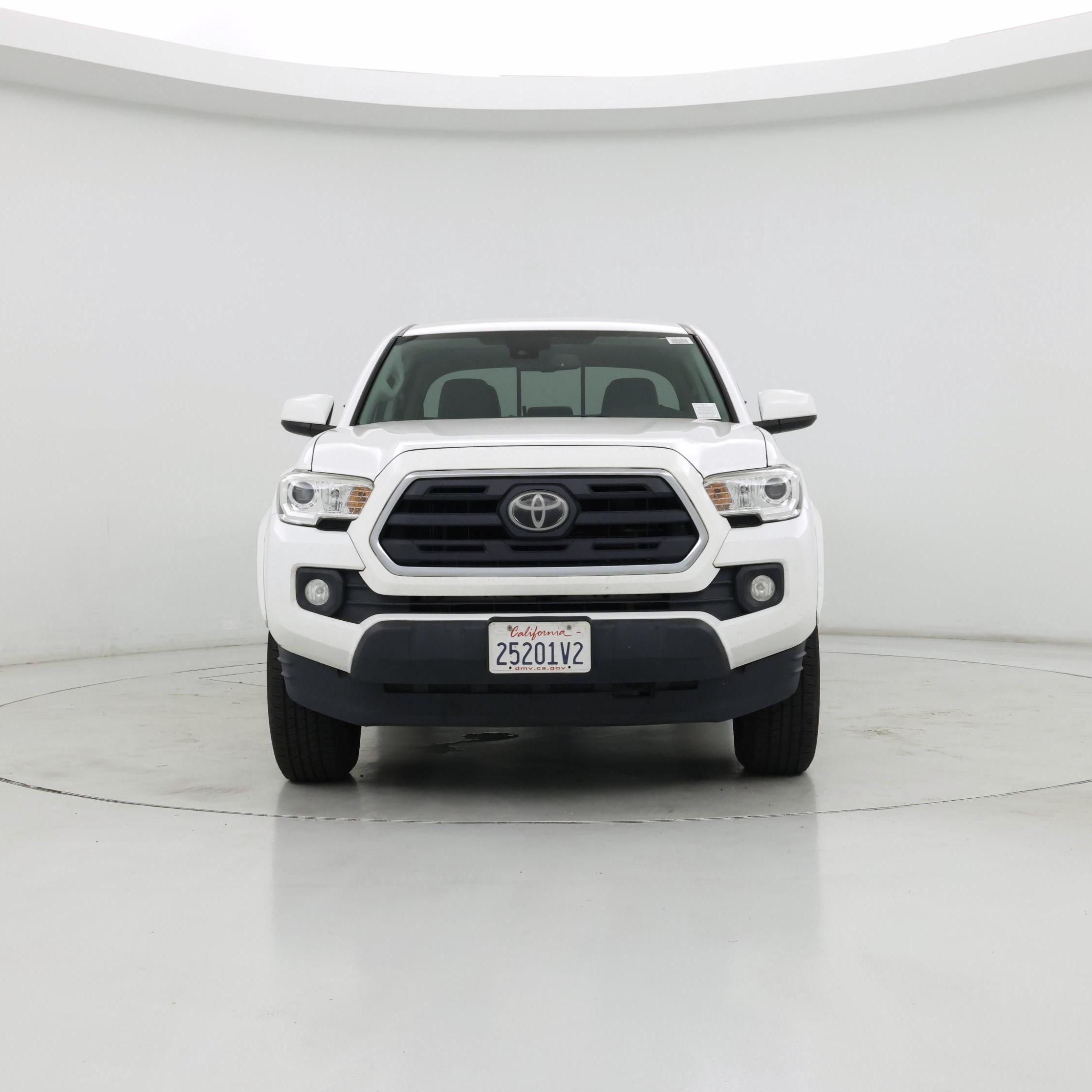 Thumbnail: 2019 Toyota Tacoma - 5
